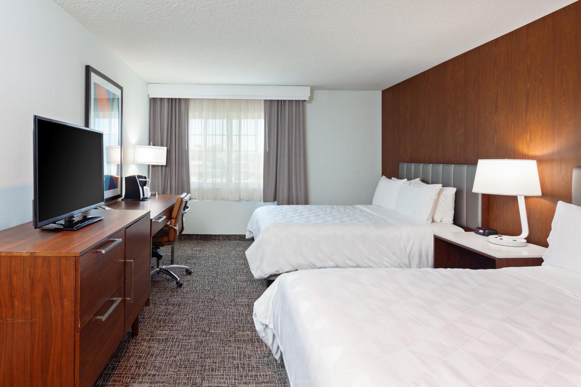 Holiday Inn & Suites San Mateo - SFO by IHG photo 54