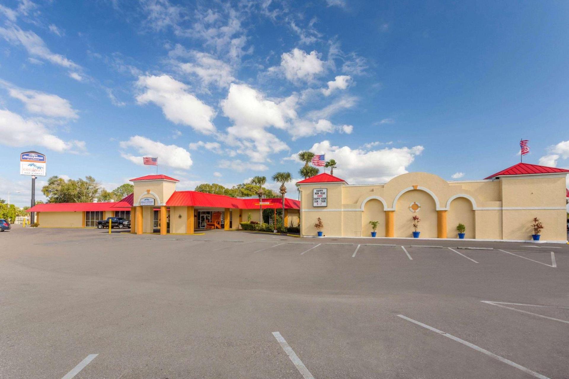 Howard Johnson by Wyndham Lakeland photo 13