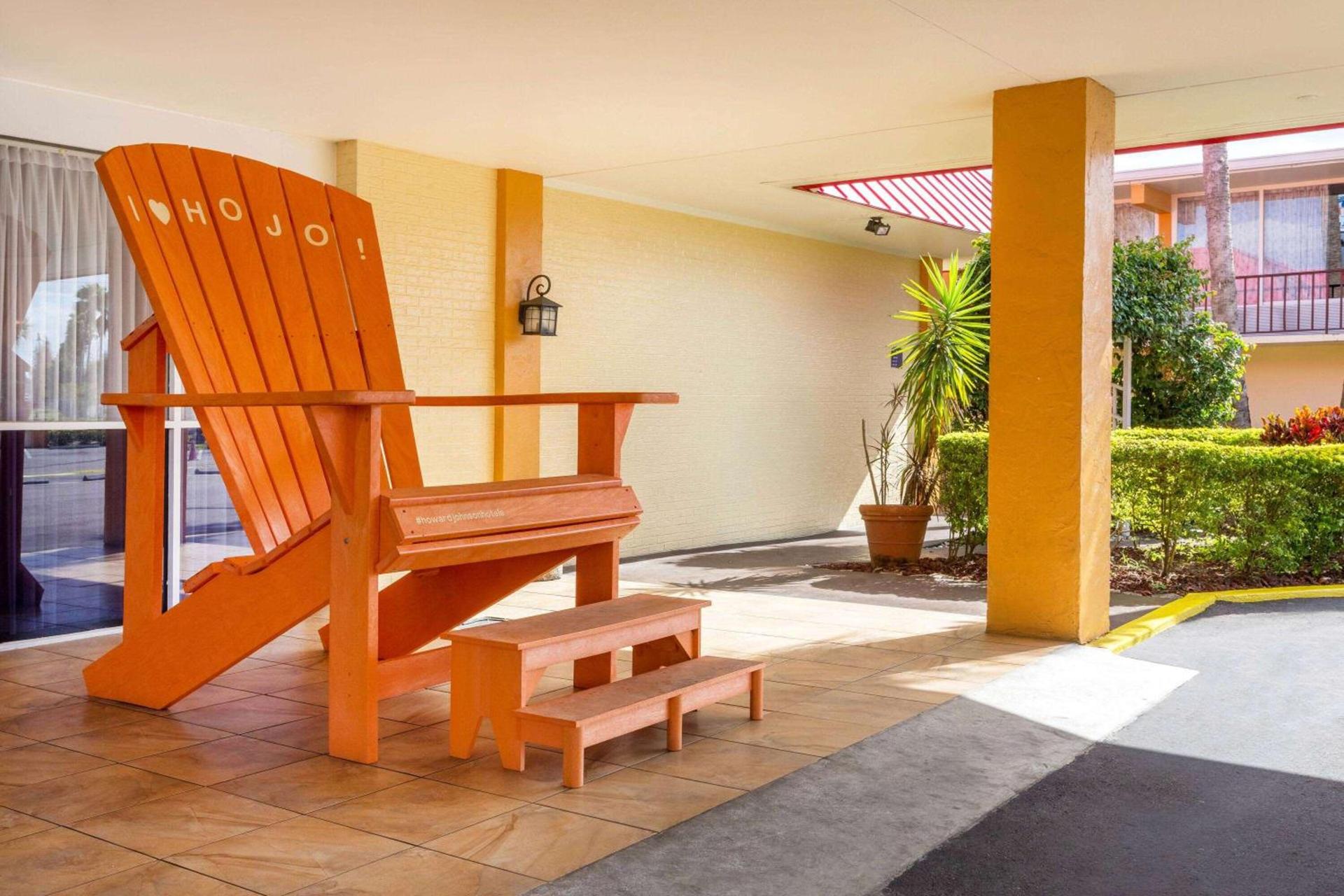 Howard Johnson by Wyndham Lakeland photo 12