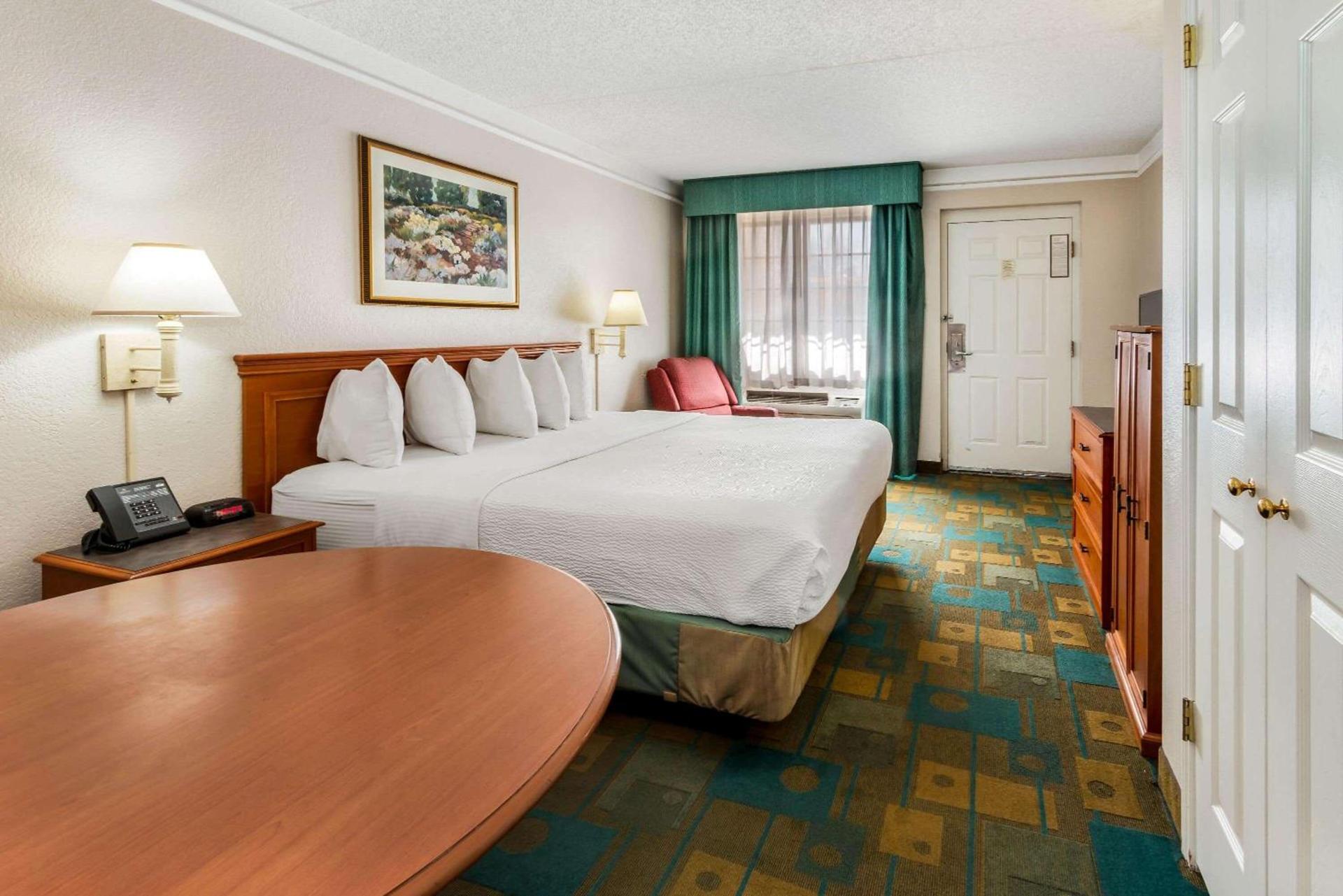 La Quinta Inn by Wyndham Albuquerque Northeast photo 21