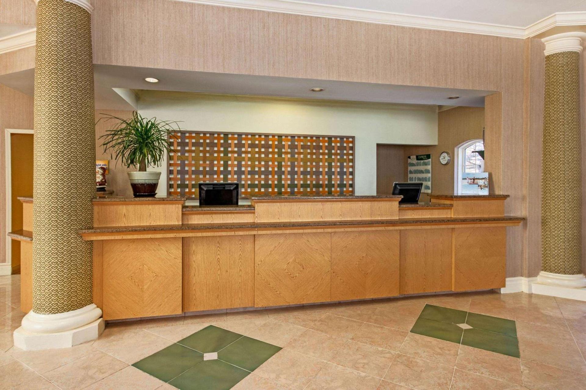 La Quinta by Wyndham Albuquerque West photo 26