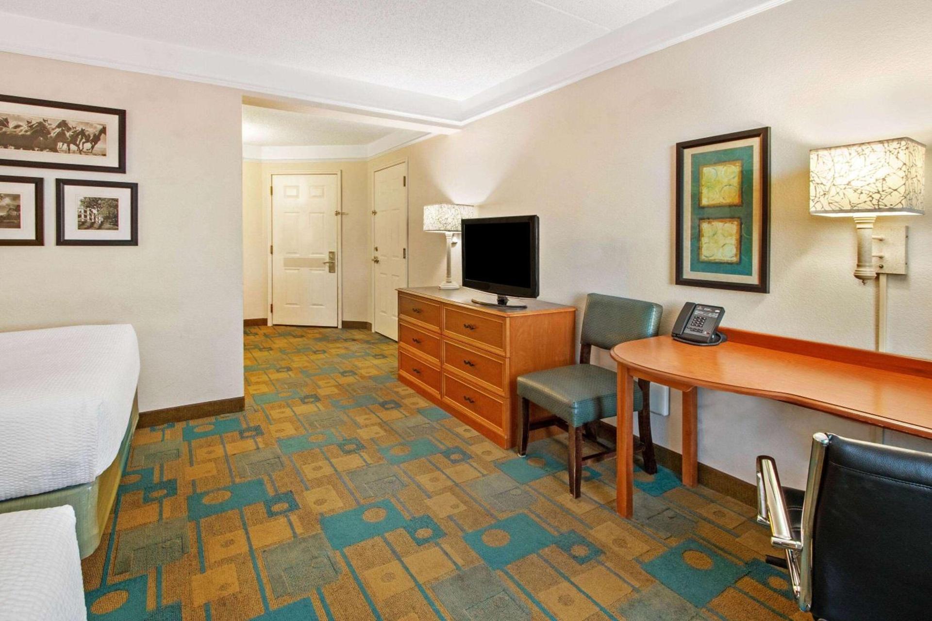 La Quinta by Wyndham Albuquerque West photo 15