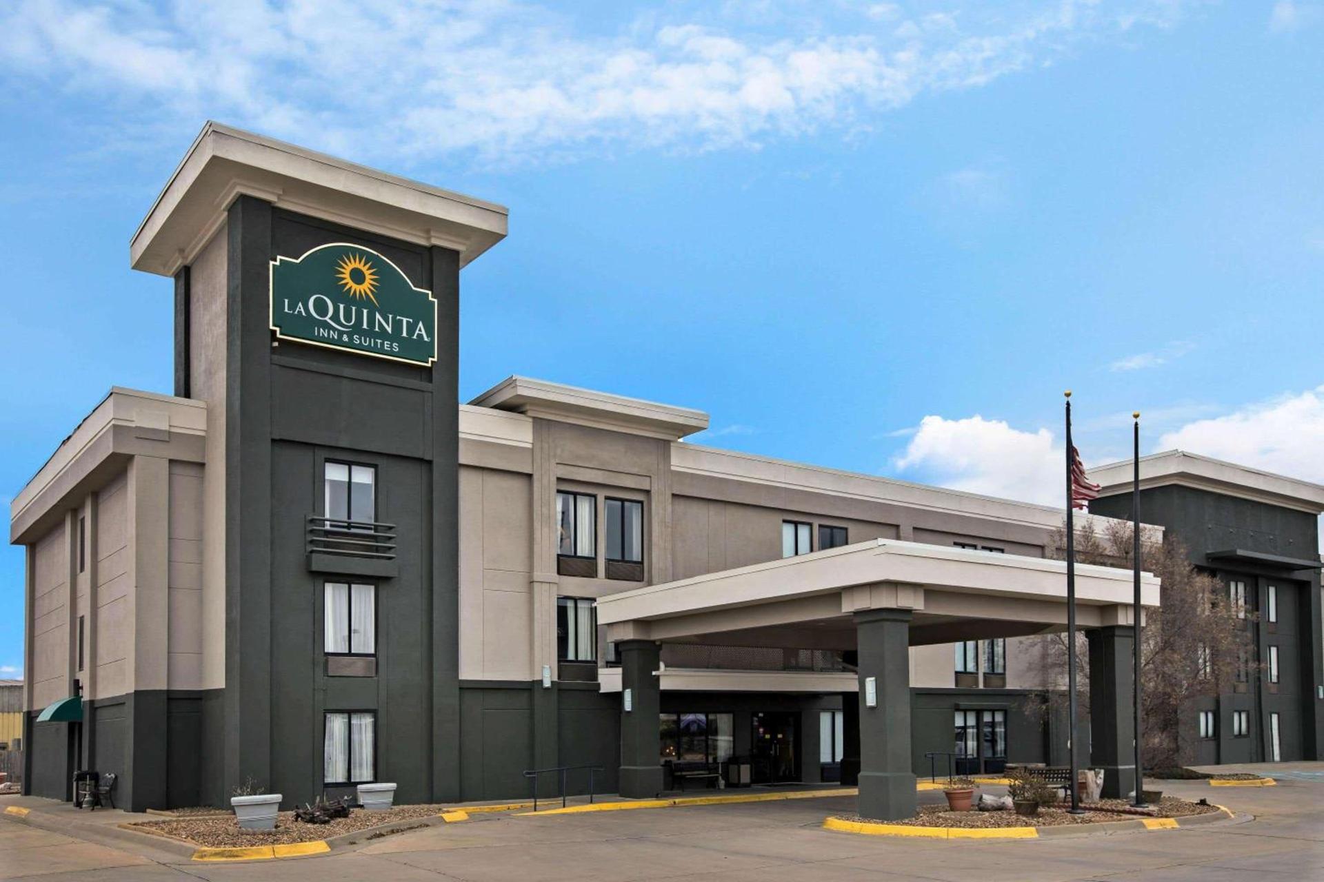 La Quinta by Wyndham Salina photo 41