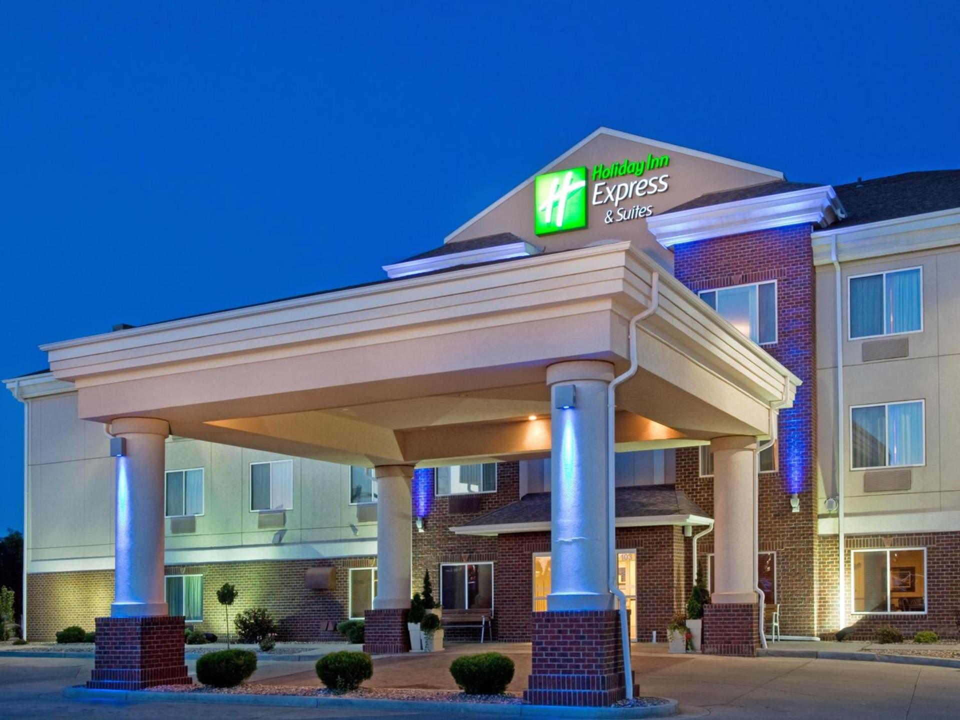 Holiday Inn Express & Suites - Dickinson by IHG photo 36