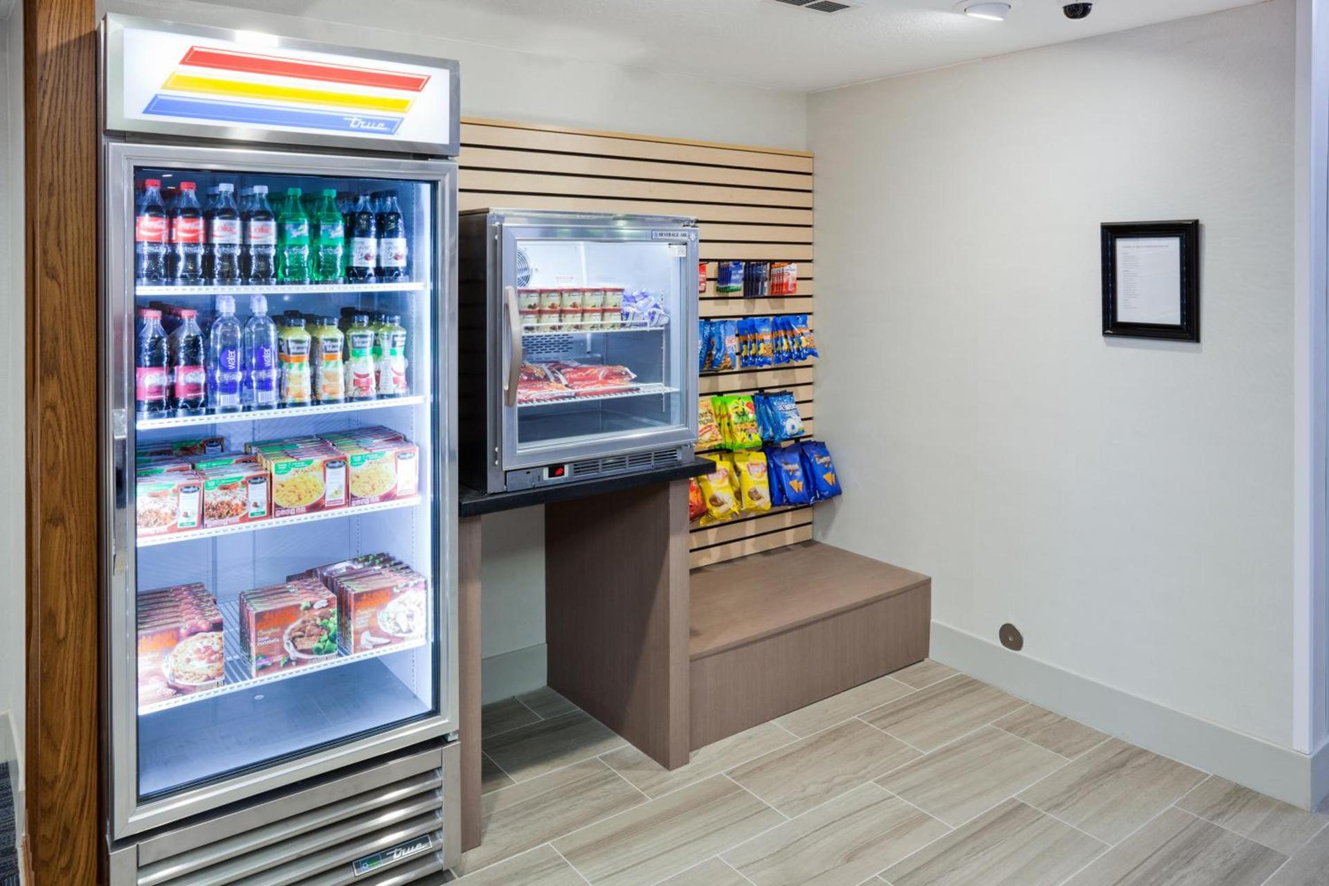 Holiday Inn Express & Suites - Dickinson by IHG photo 26