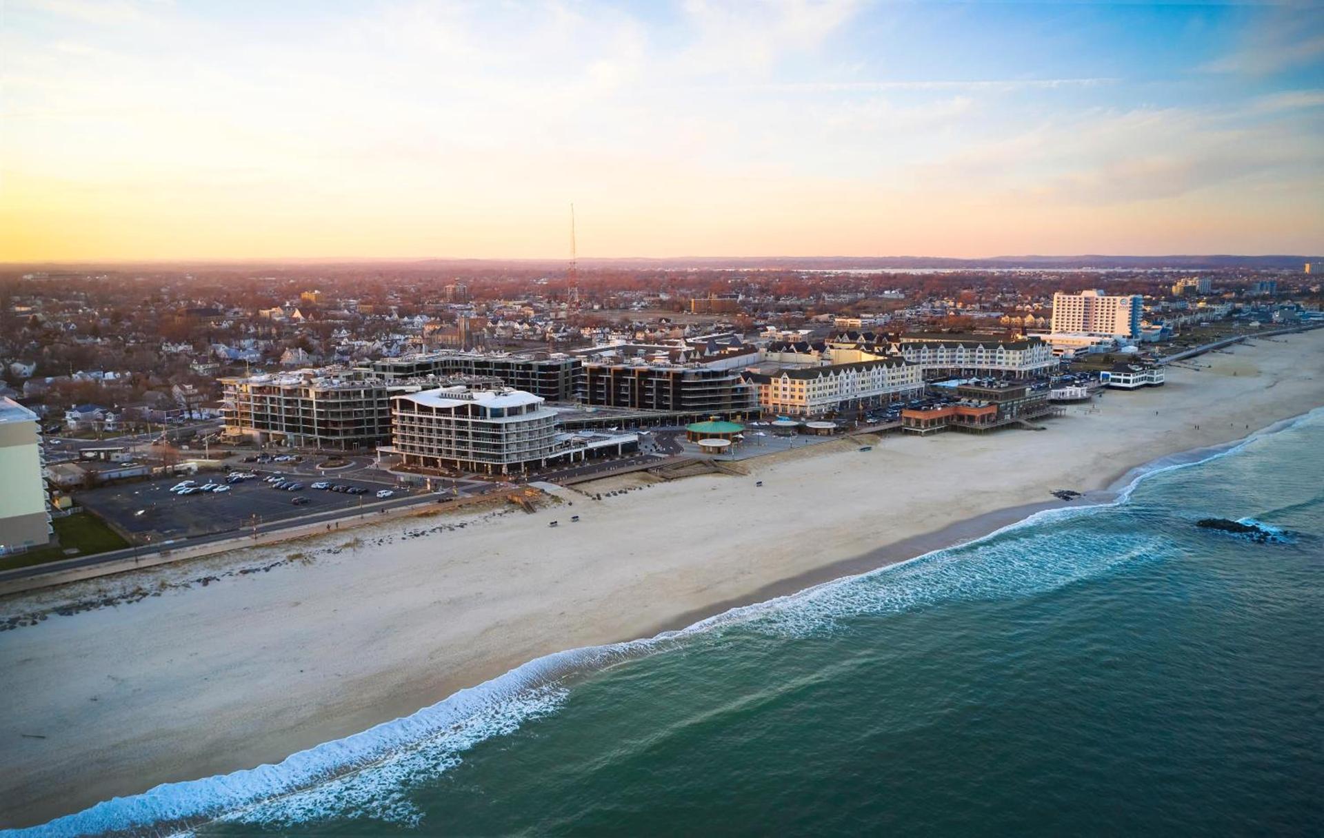 Wave Resort photo 43