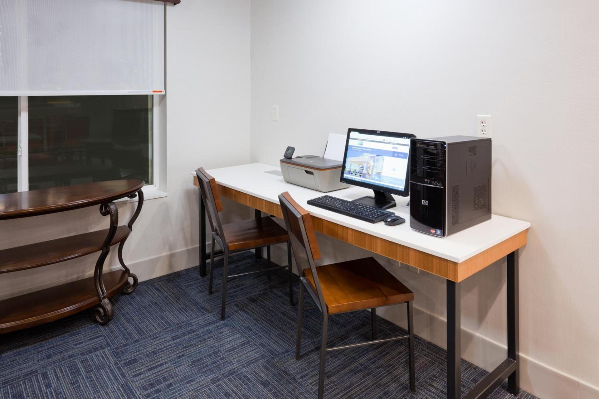 Holiday Inn Express & Suites - Dickinson by IHG photo 15