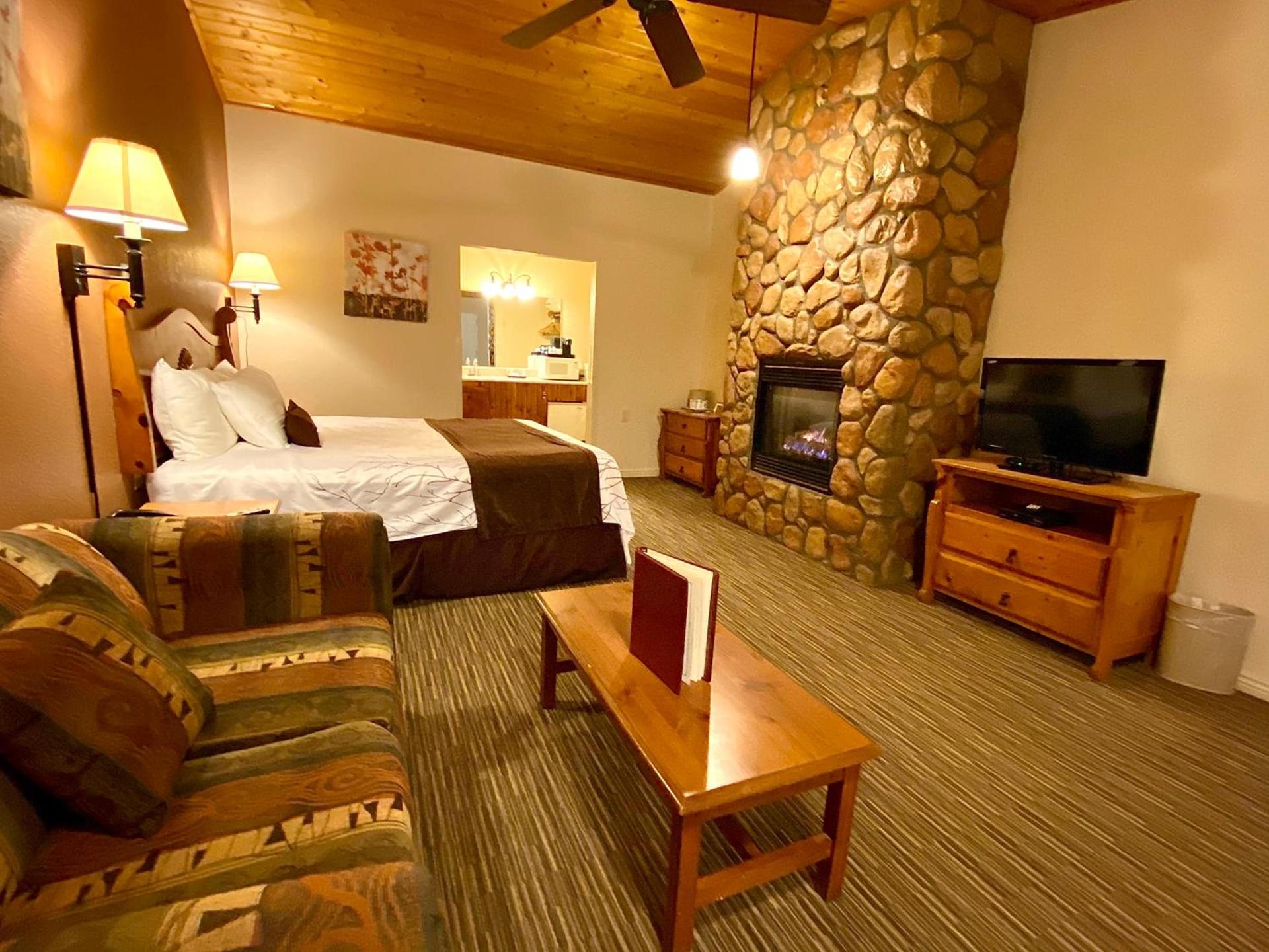 Majestic Mountain Inn photo 8