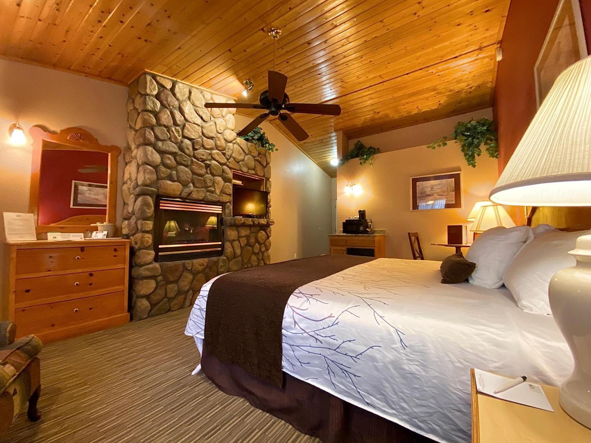 Majestic Mountain Inn photo 9