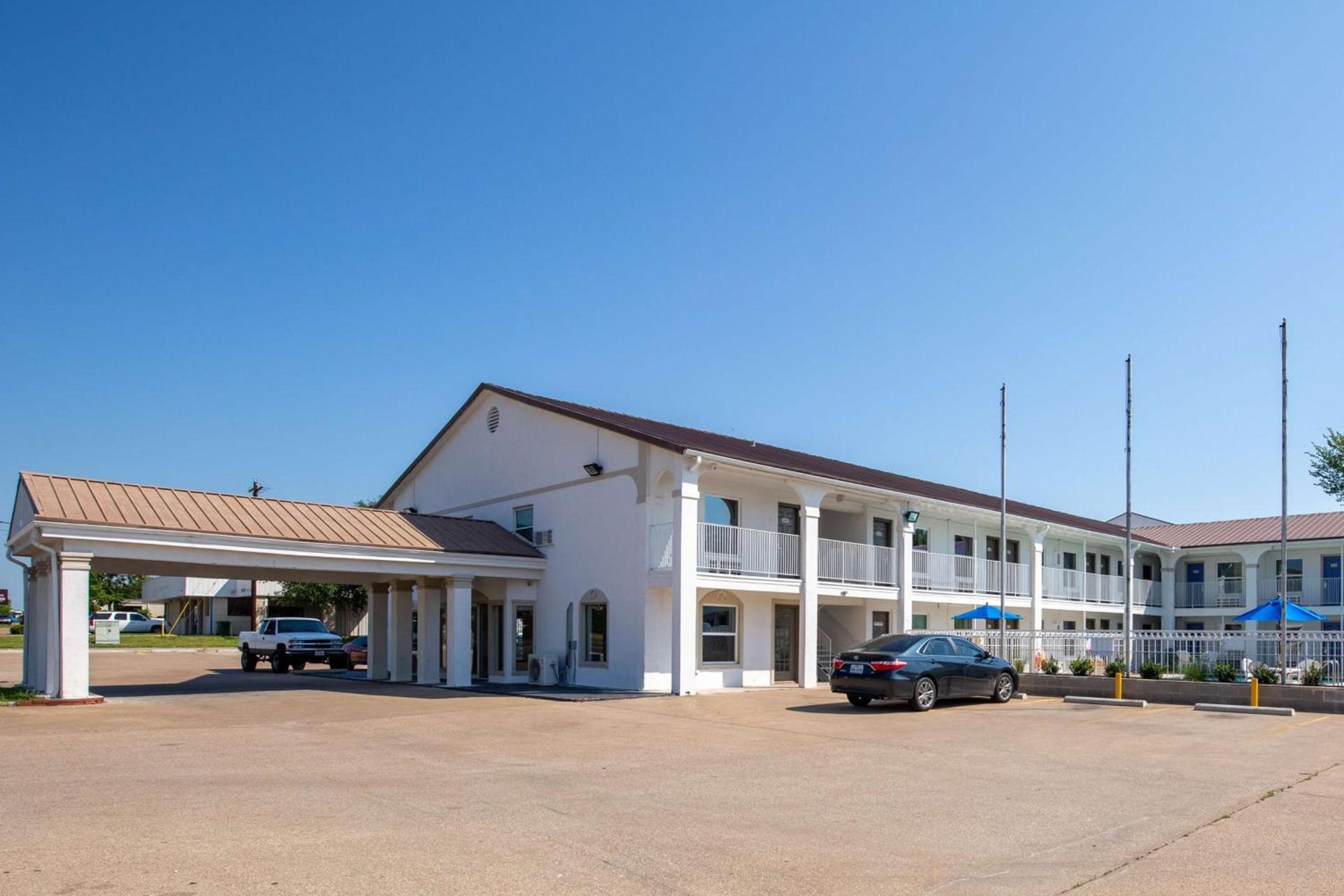 Studio 6-Bryan, TX - University Area — hotel in Bryan
