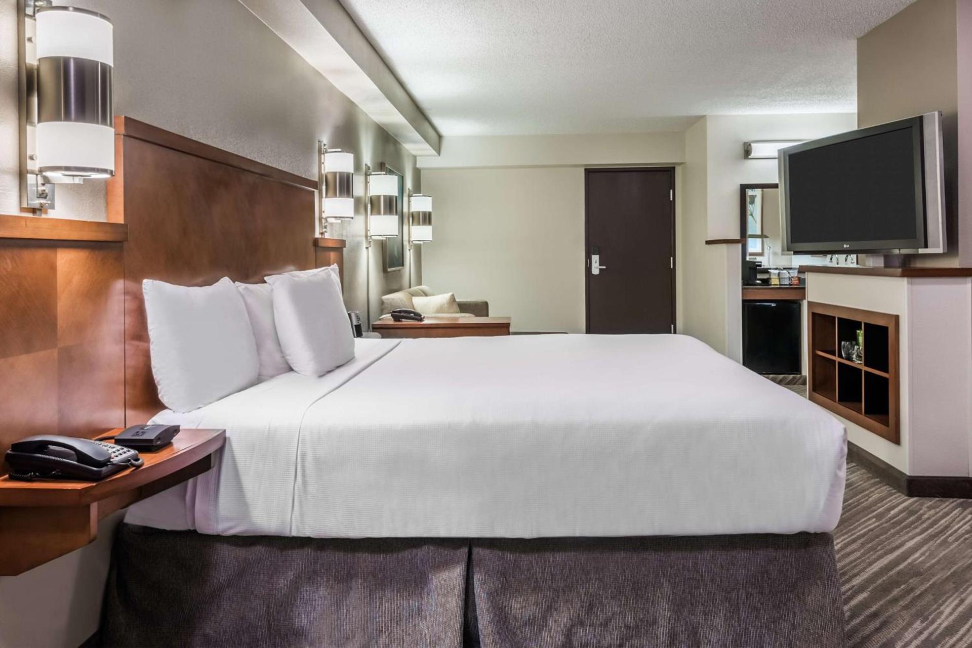 Hyatt Place Bentonville Rogers photo 42