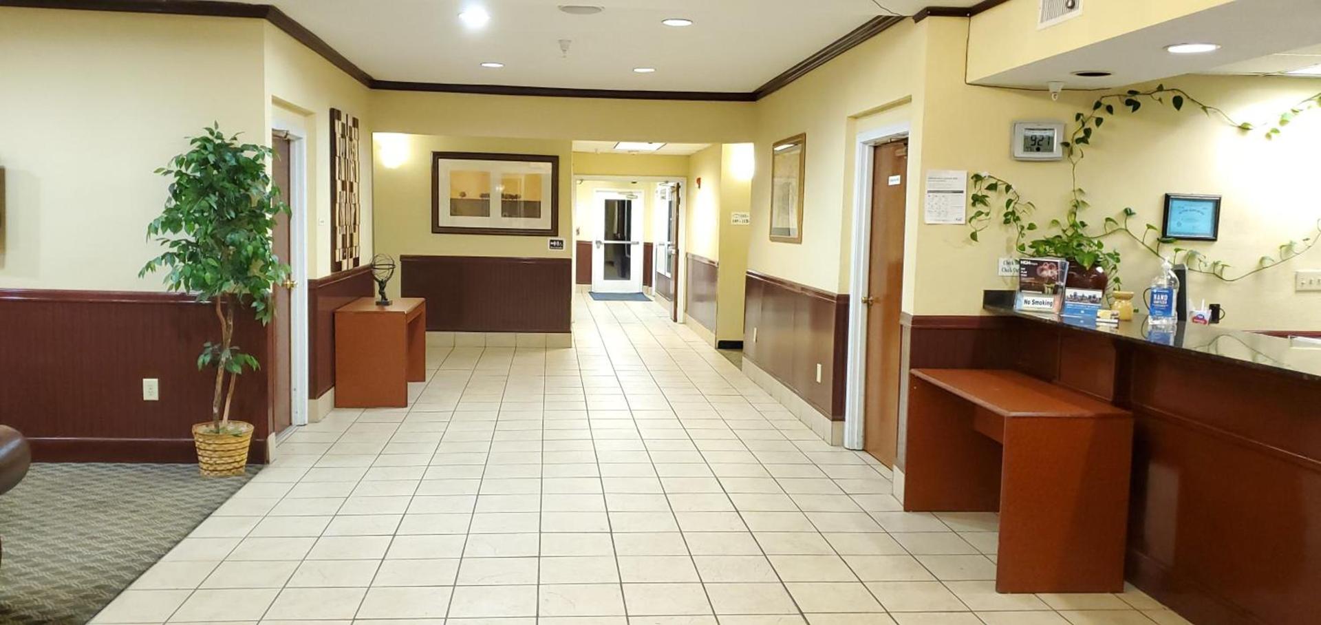 Home Inn & Suites photo 10