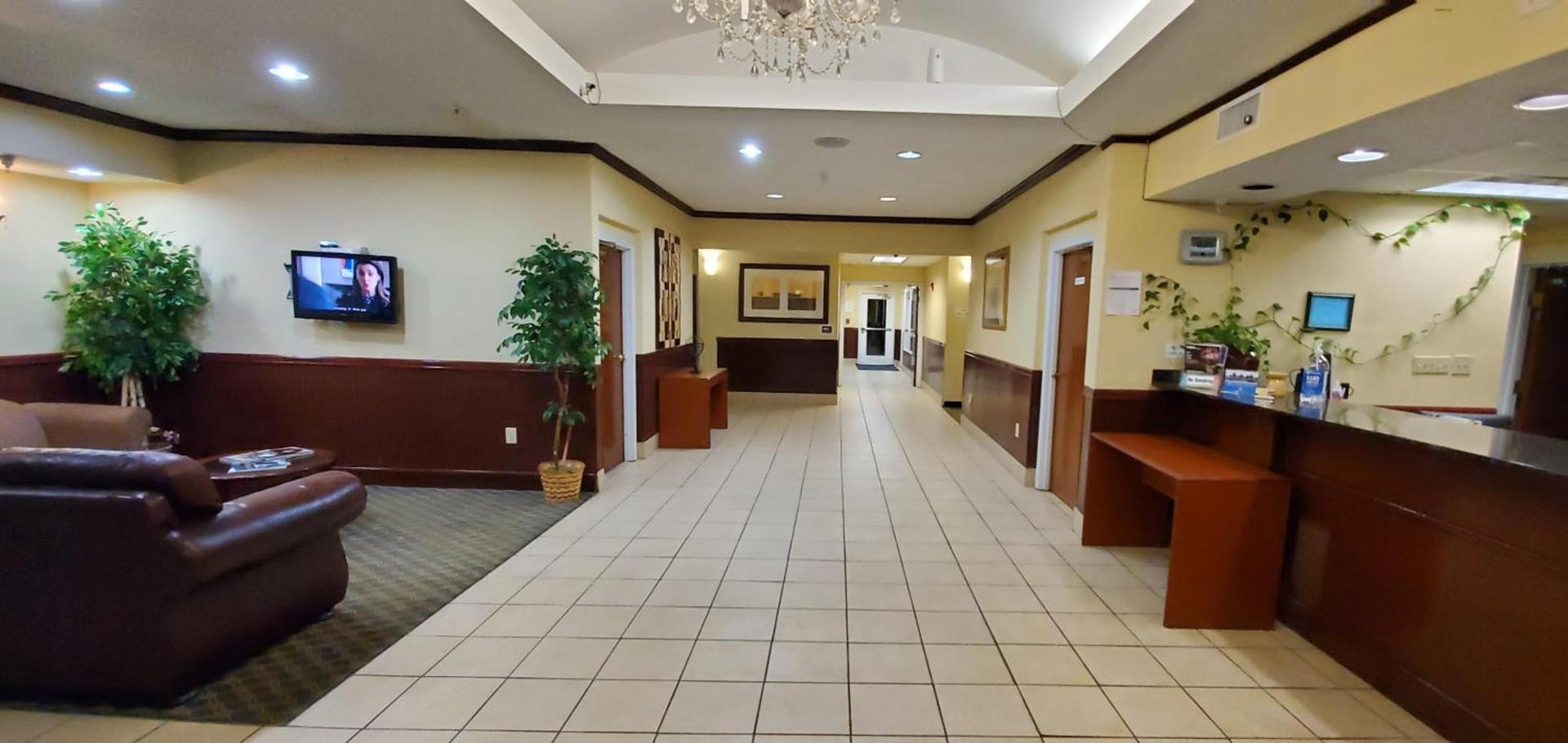 Home Inn & Suites photo 3