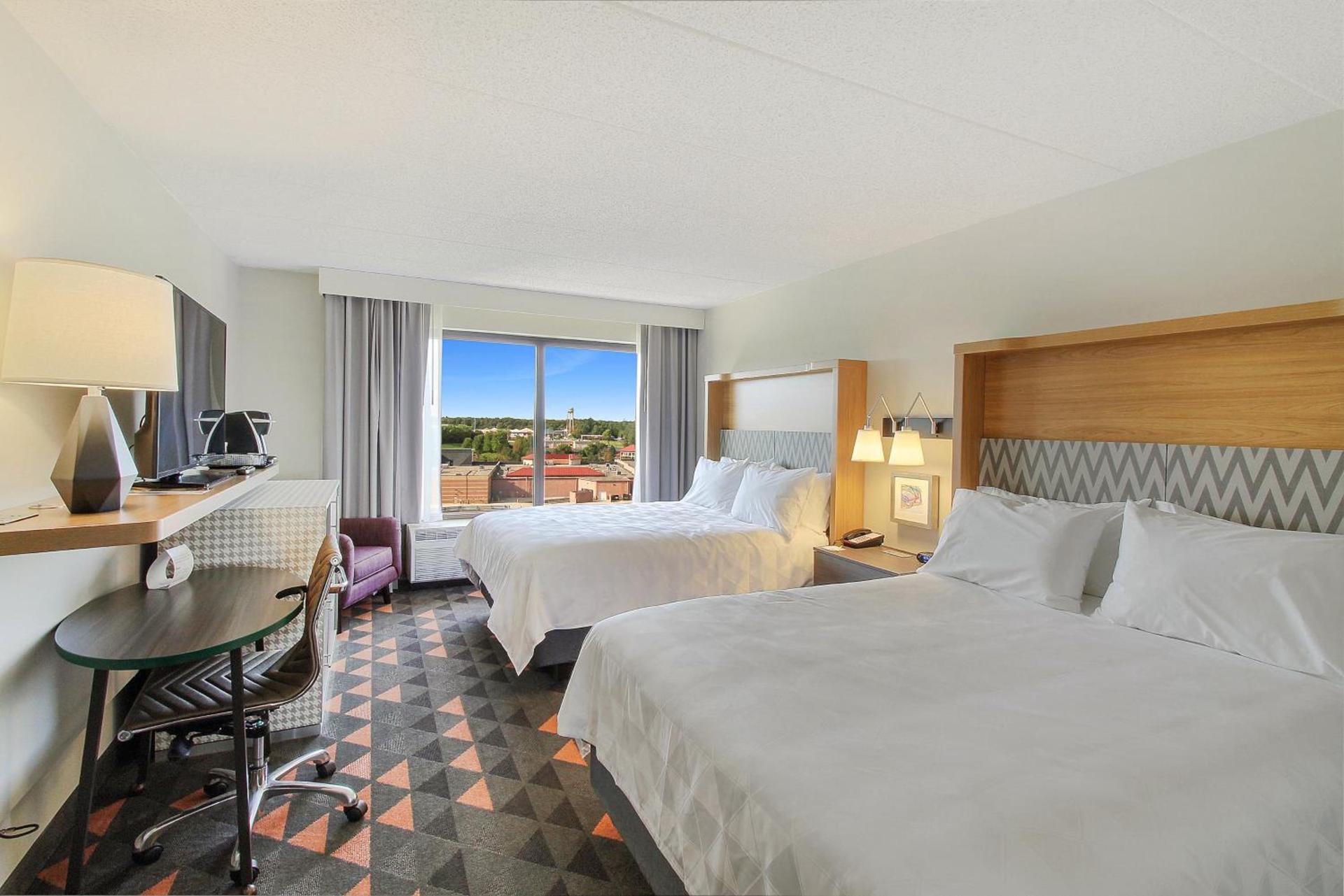 Holiday Inn Chicago Nw Crystal Lk Conv Ctr by IHG photo 14