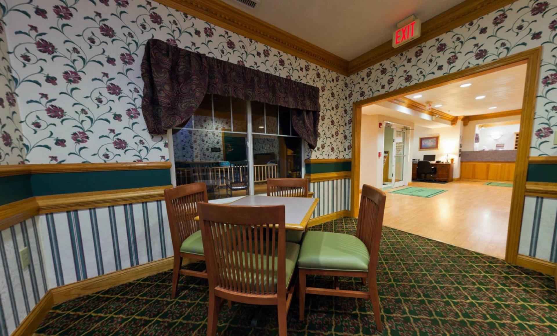 Country Inn & Suites by Radisson, Indianapolis South, IN photo 38