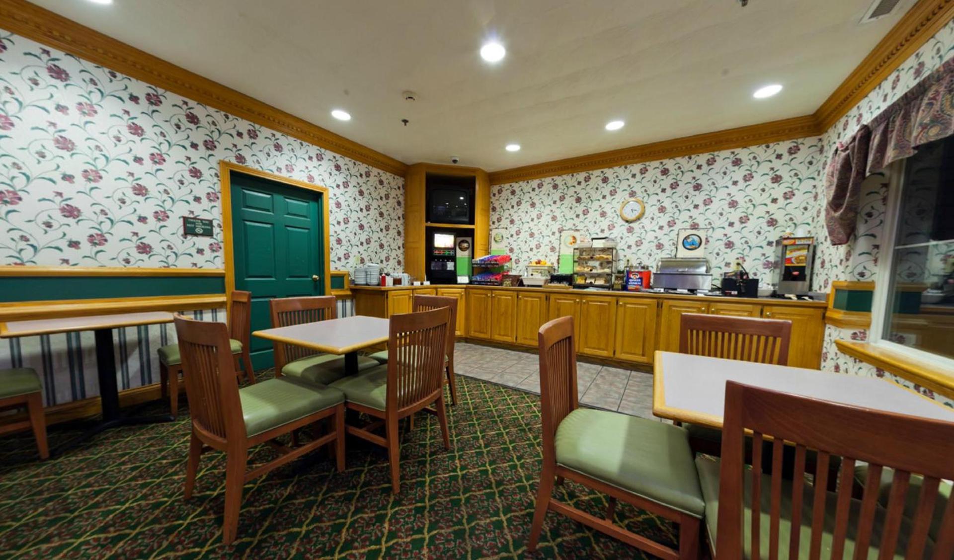 Country Inn & Suites by Radisson, Indianapolis South, IN photo 39