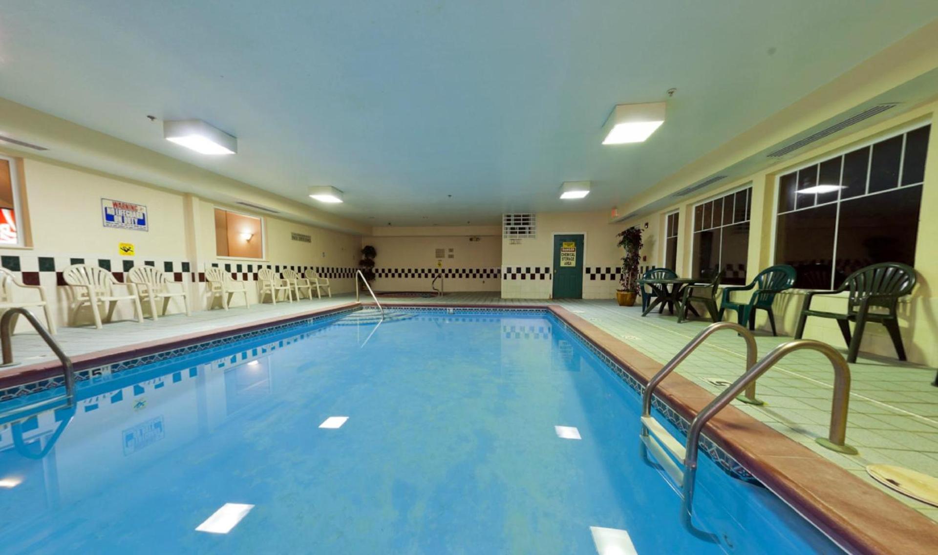 Country Inn & Suites by Radisson, Indianapolis South, IN photo 13