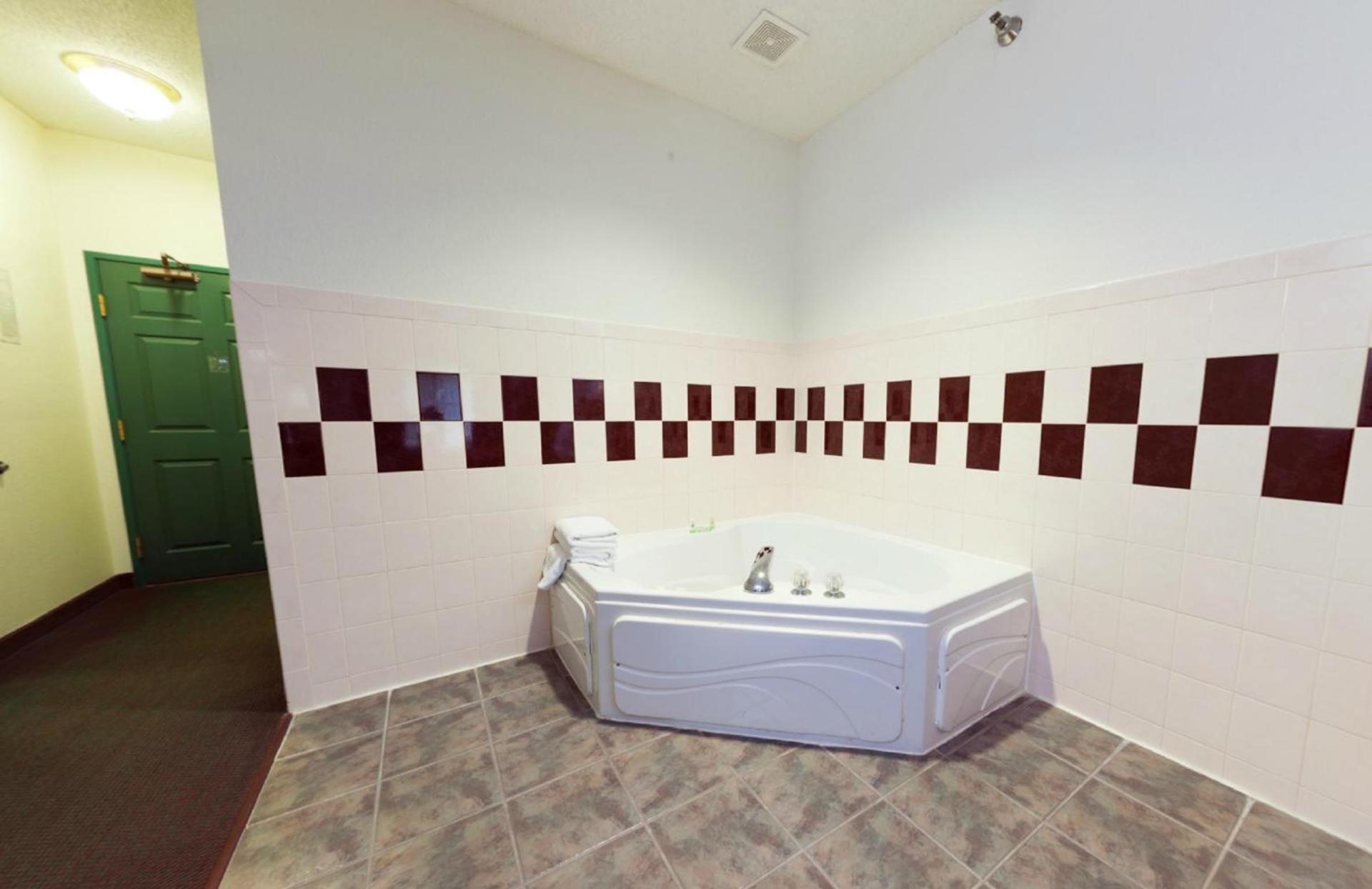 Country Inn & Suites by Radisson, Indianapolis South, IN photo 26