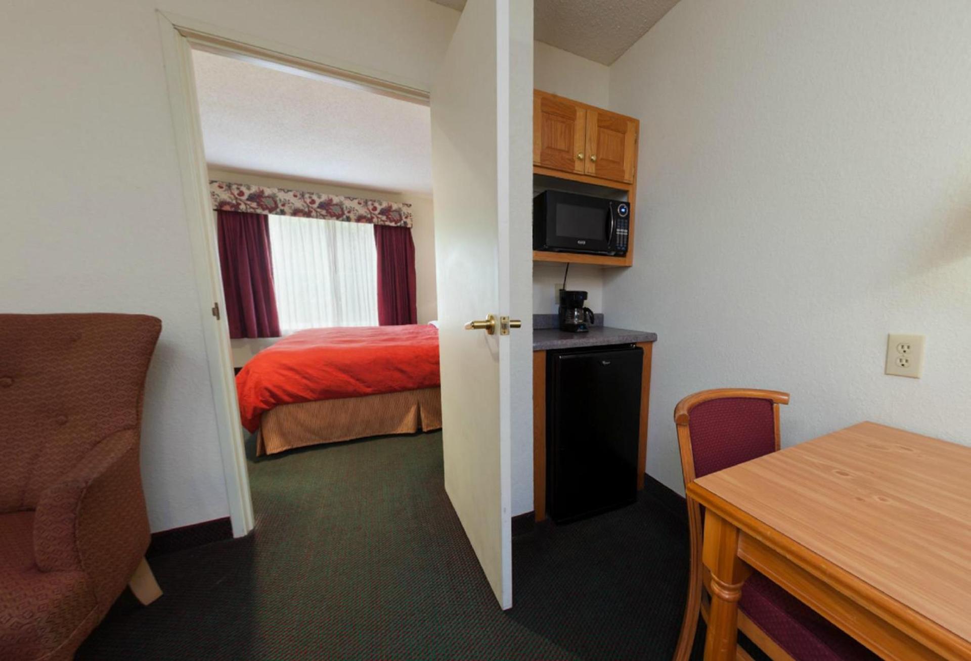 Country Inn & Suites by Radisson, Indianapolis South, IN photo 27