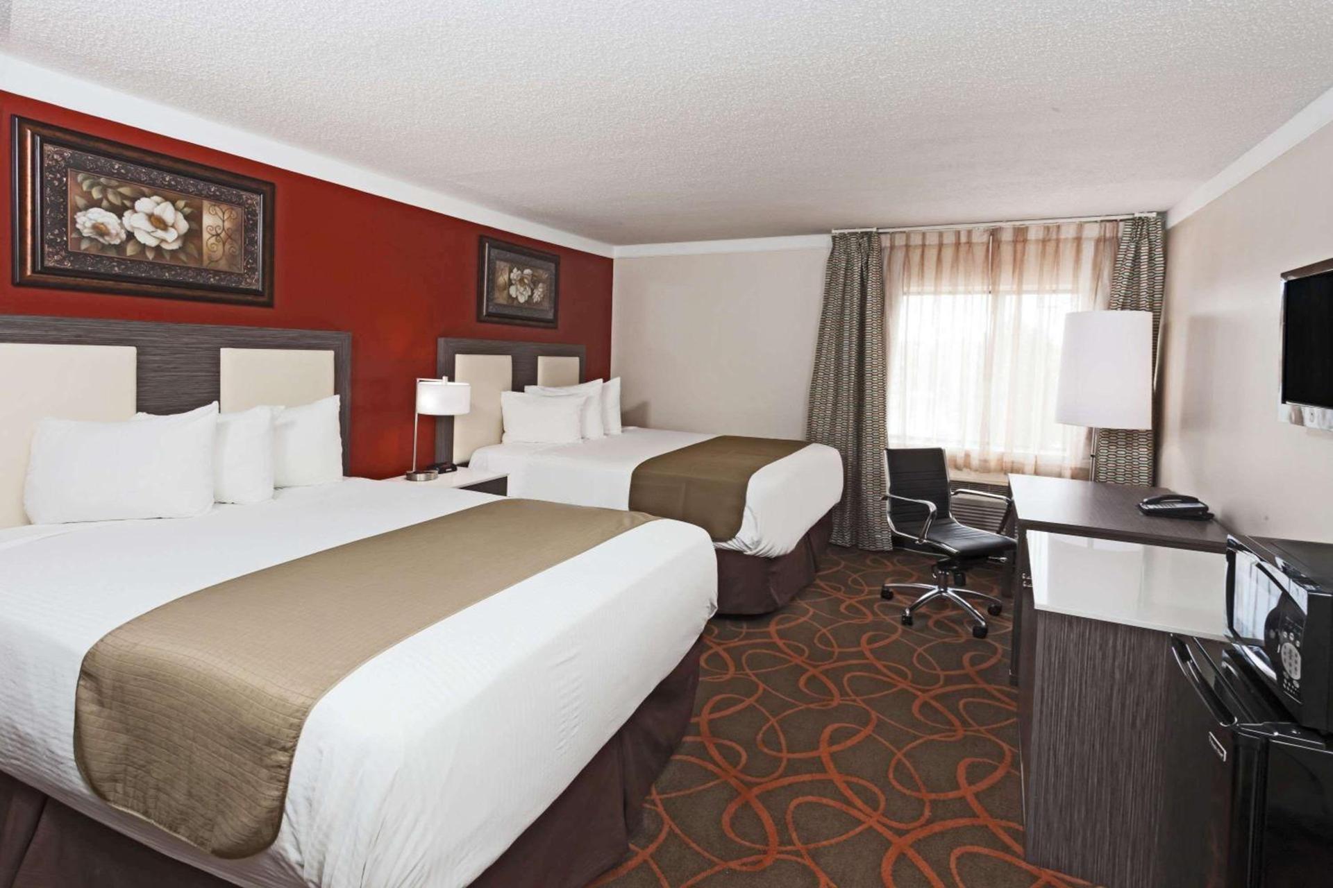 Baymont by Wyndham Chicago/Alsip photo 47