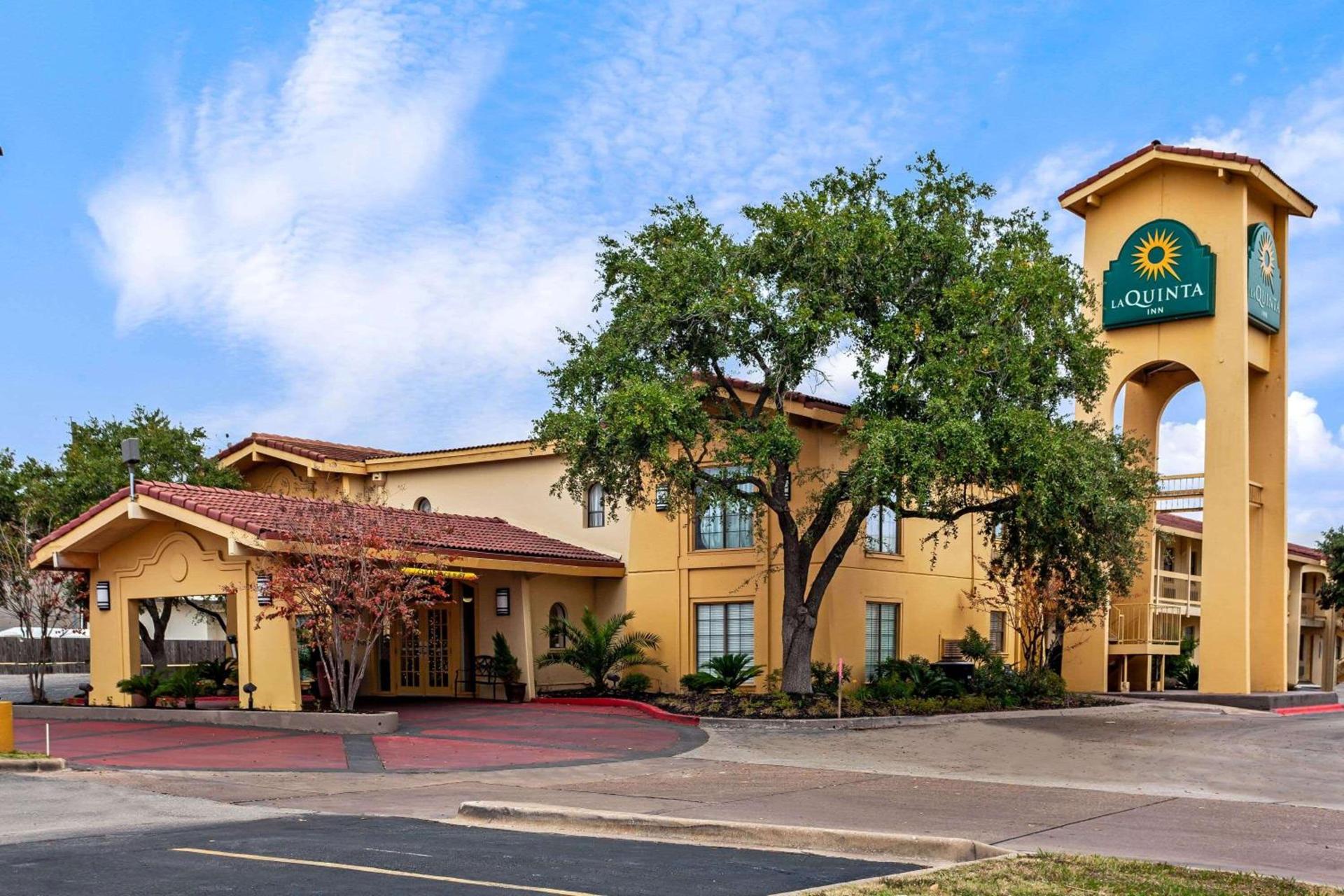 Rodeway Inn — hotel in College Station