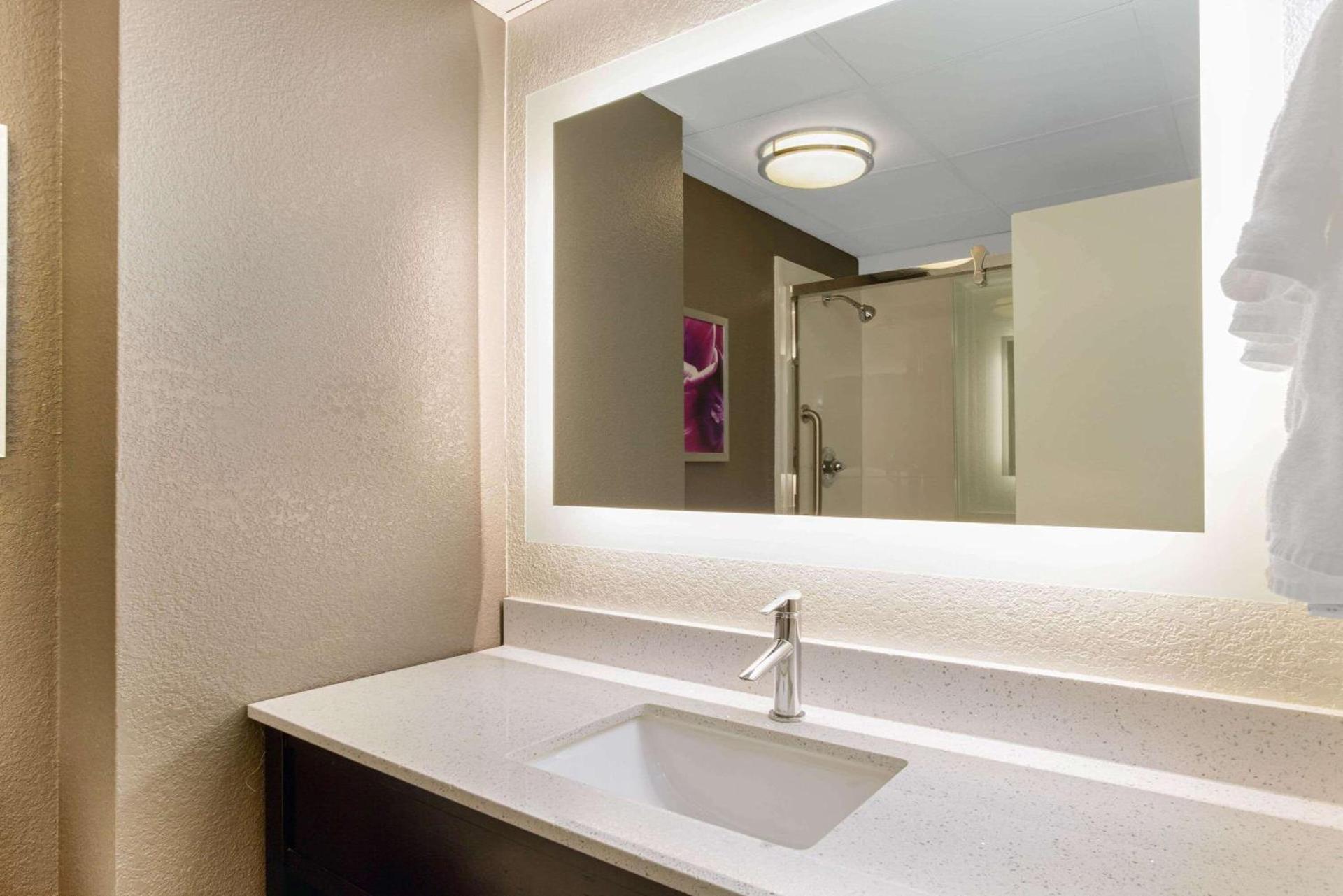 La Quinta by Wyndham Boston-Andover photo 33