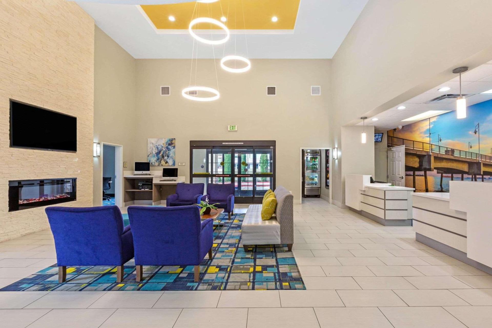 La Quinta by Wyndham NE Long Beach/Cypress photo 5