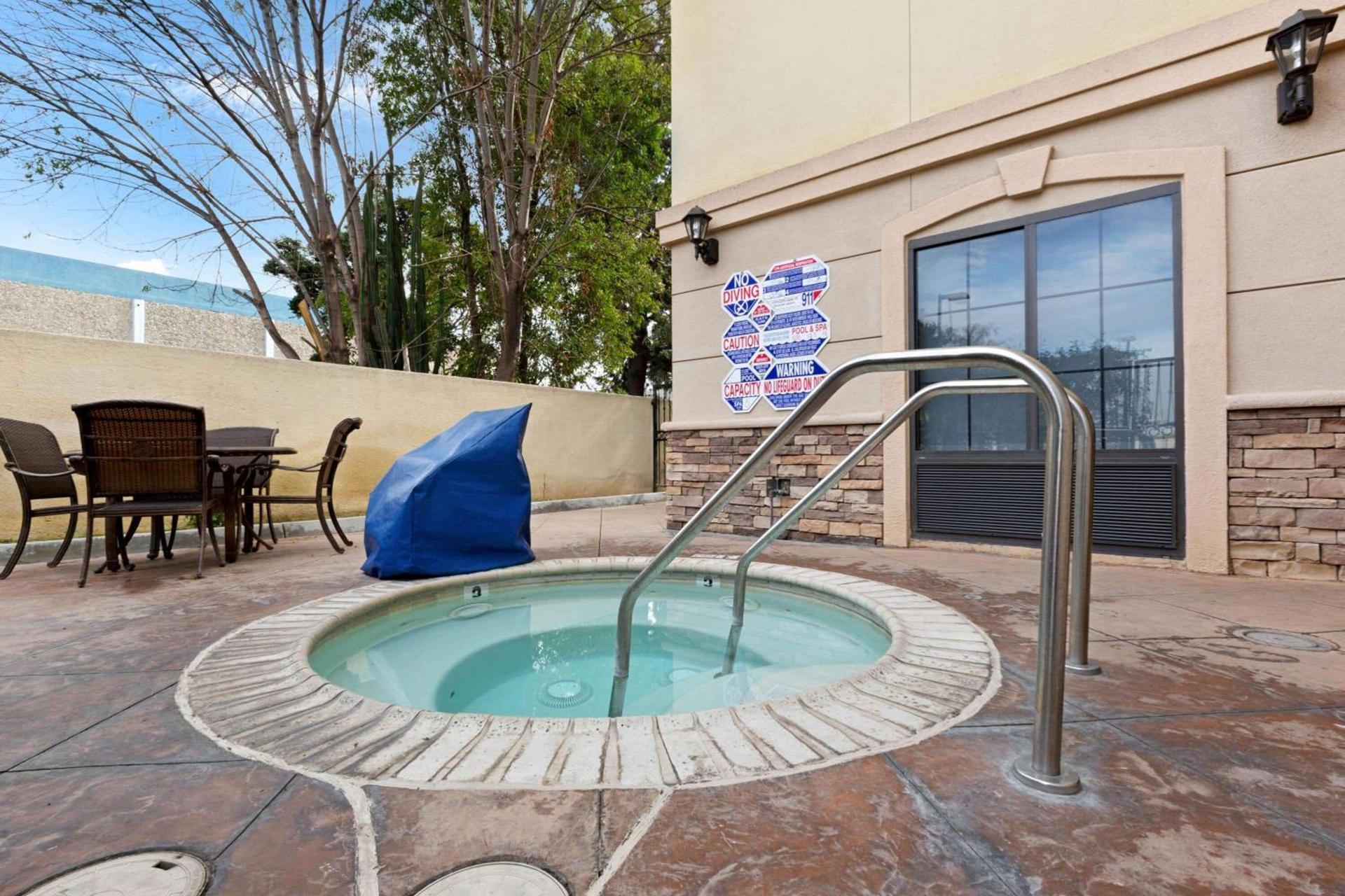 La Quinta by Wyndham NE Long Beach/Cypress photo 7