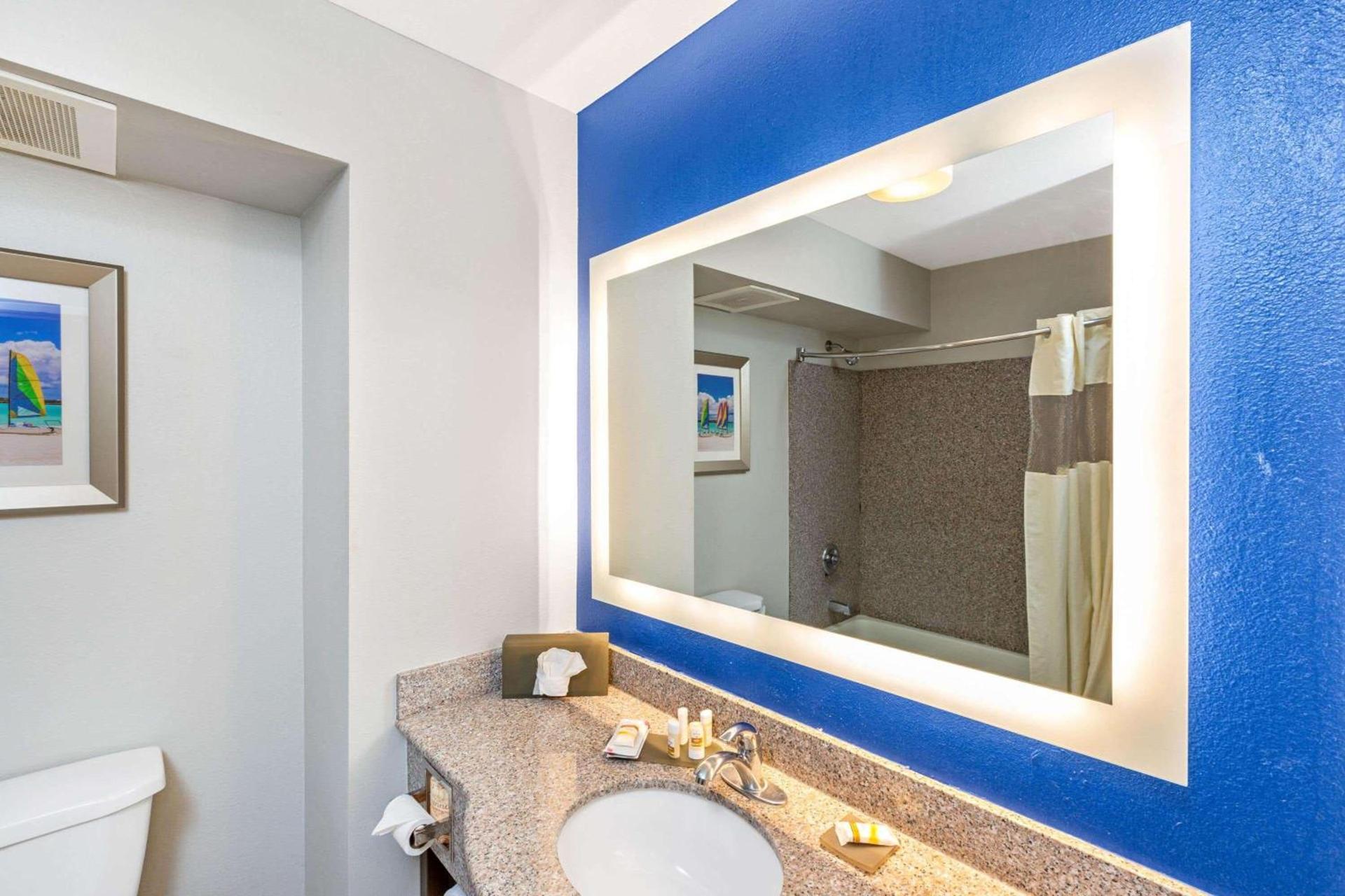 La Quinta by Wyndham NE Long Beach/Cypress photo 38