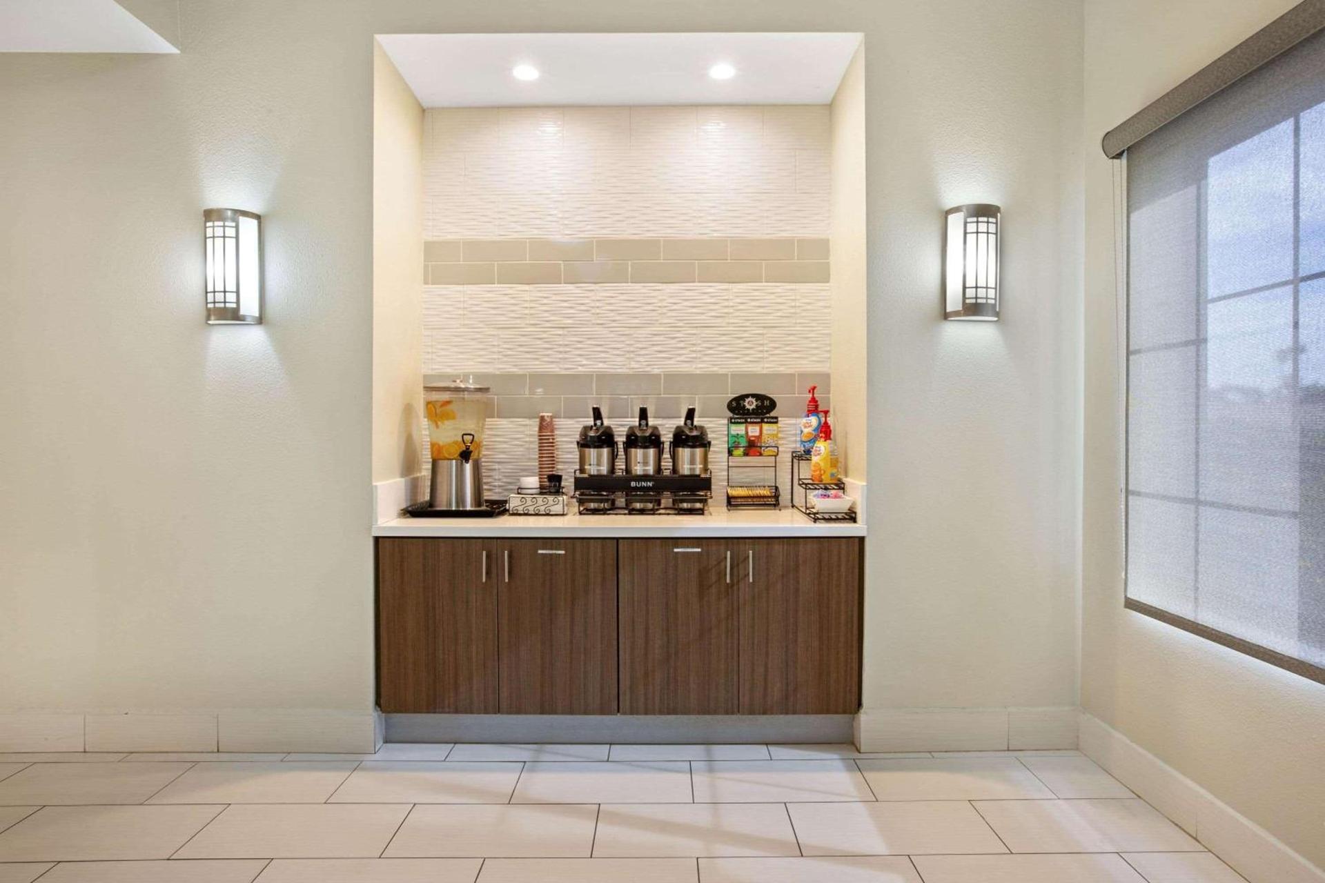 La Quinta by Wyndham NE Long Beach/Cypress photo 48