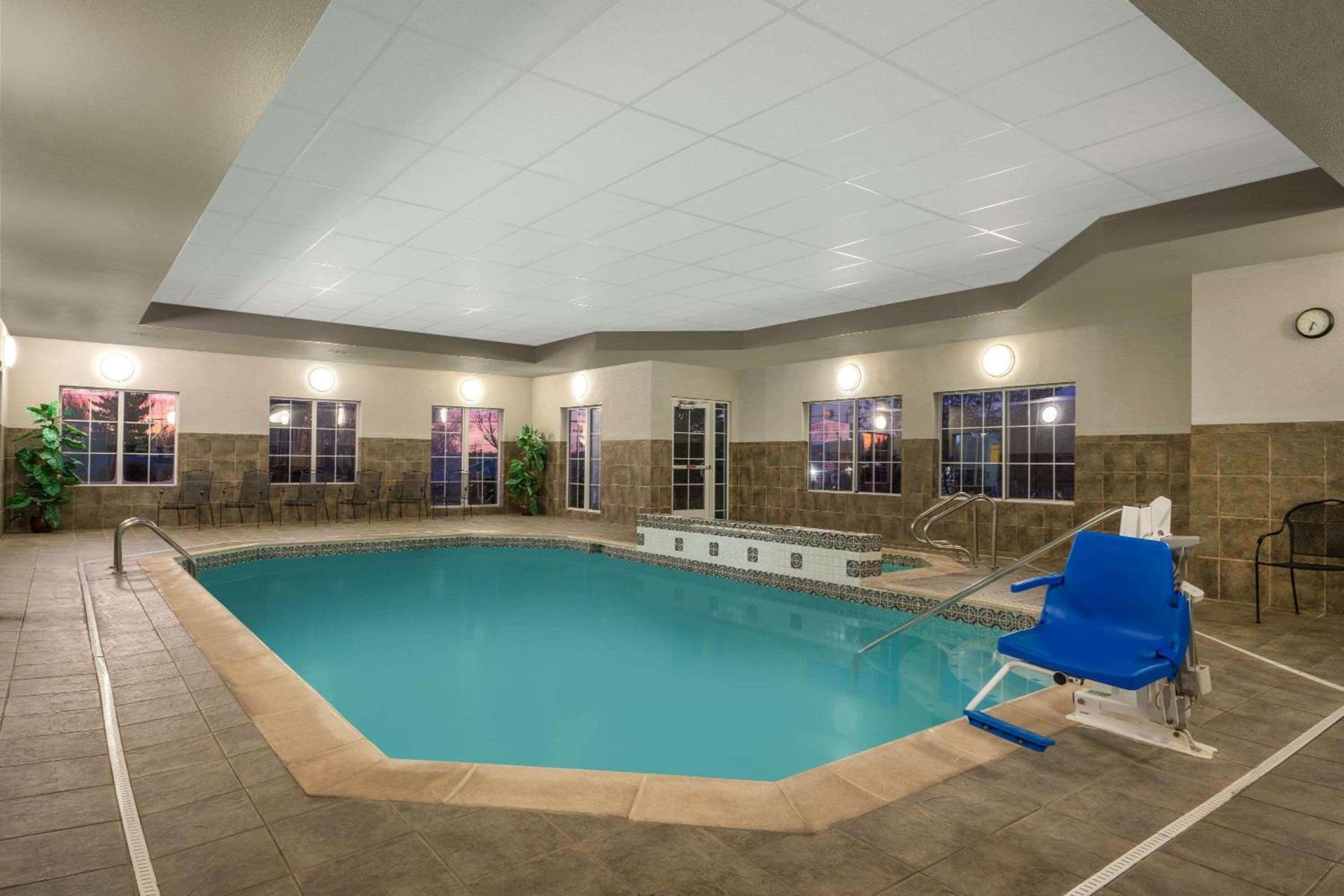 La Quinta Inn & Suites by Wyndham Loveland Estes Park photo 7