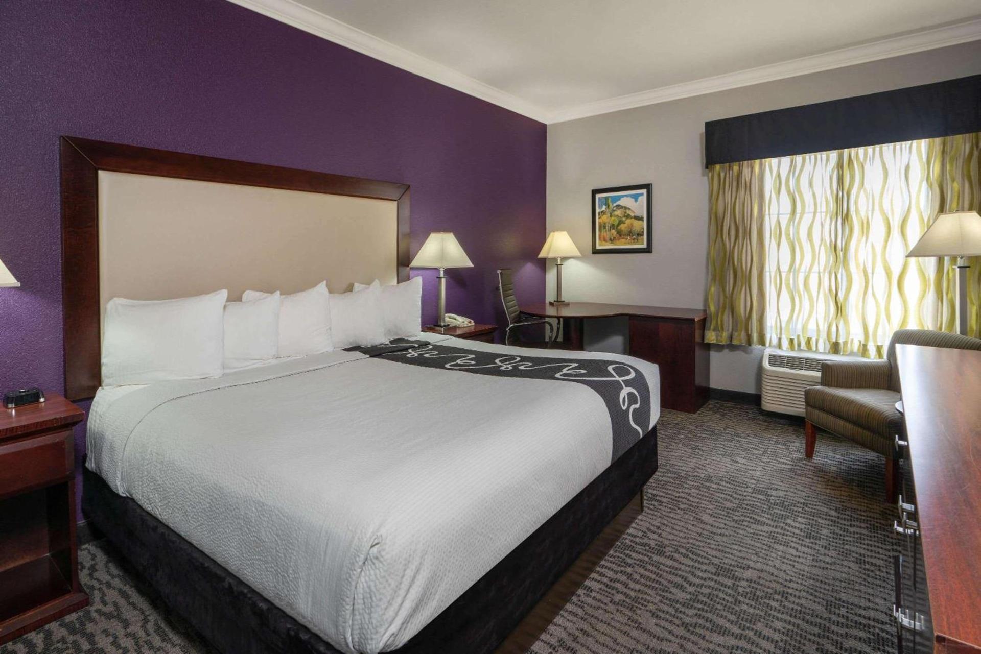 La Quinta Inn & Suites by Wyndham Loveland Estes Park photo 14
