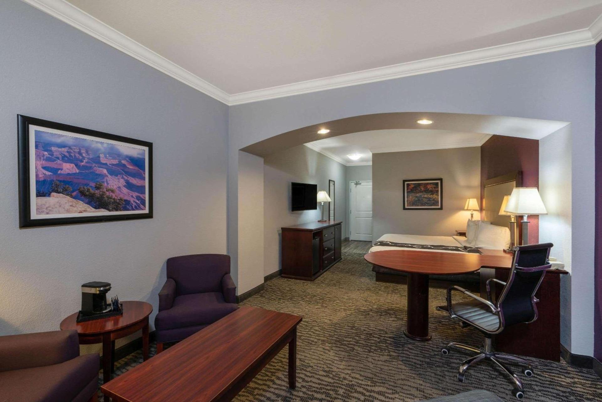La Quinta Inn & Suites by Wyndham Loveland Estes Park photo 22