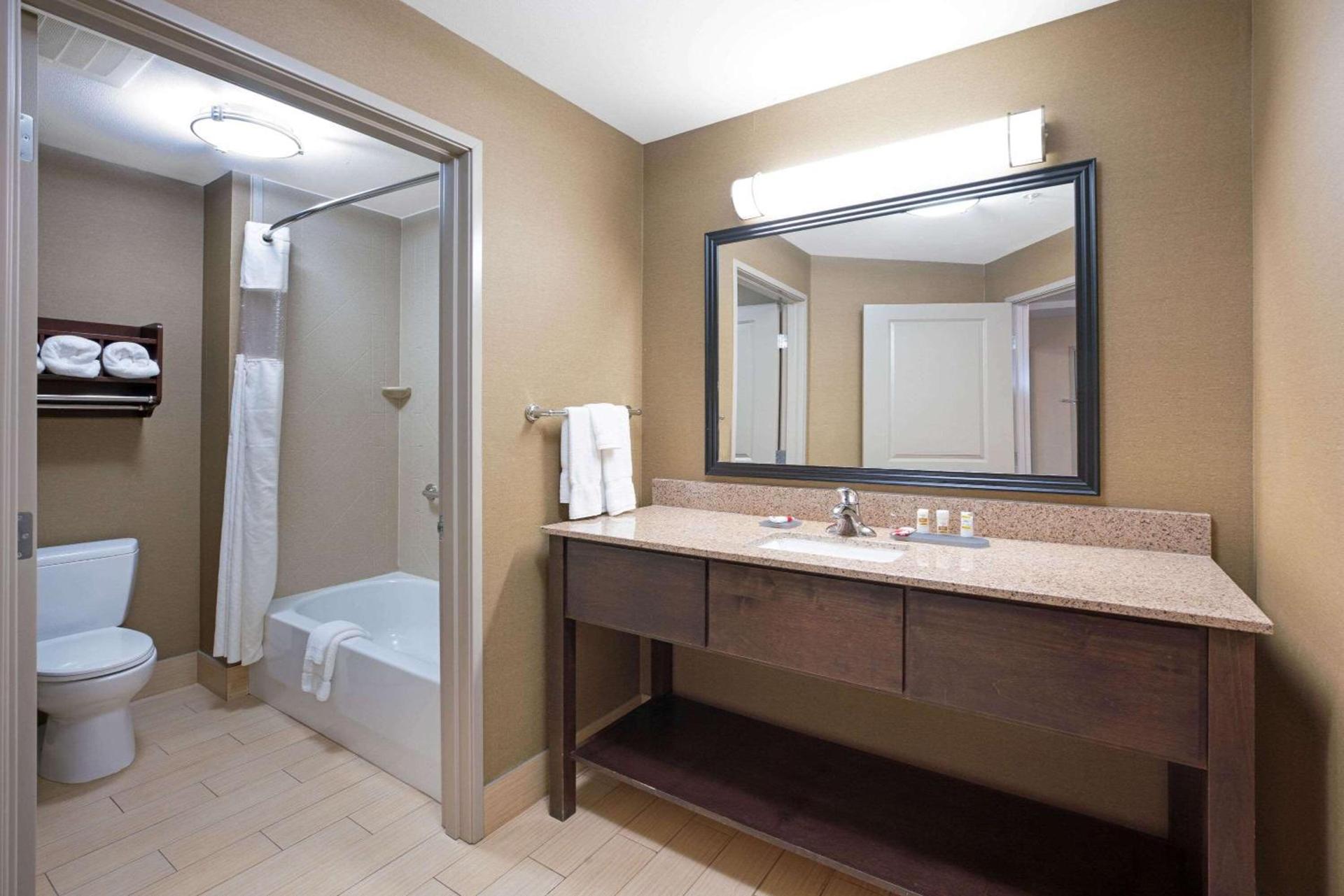 La Quinta by Wyndham Bellingham photo 22