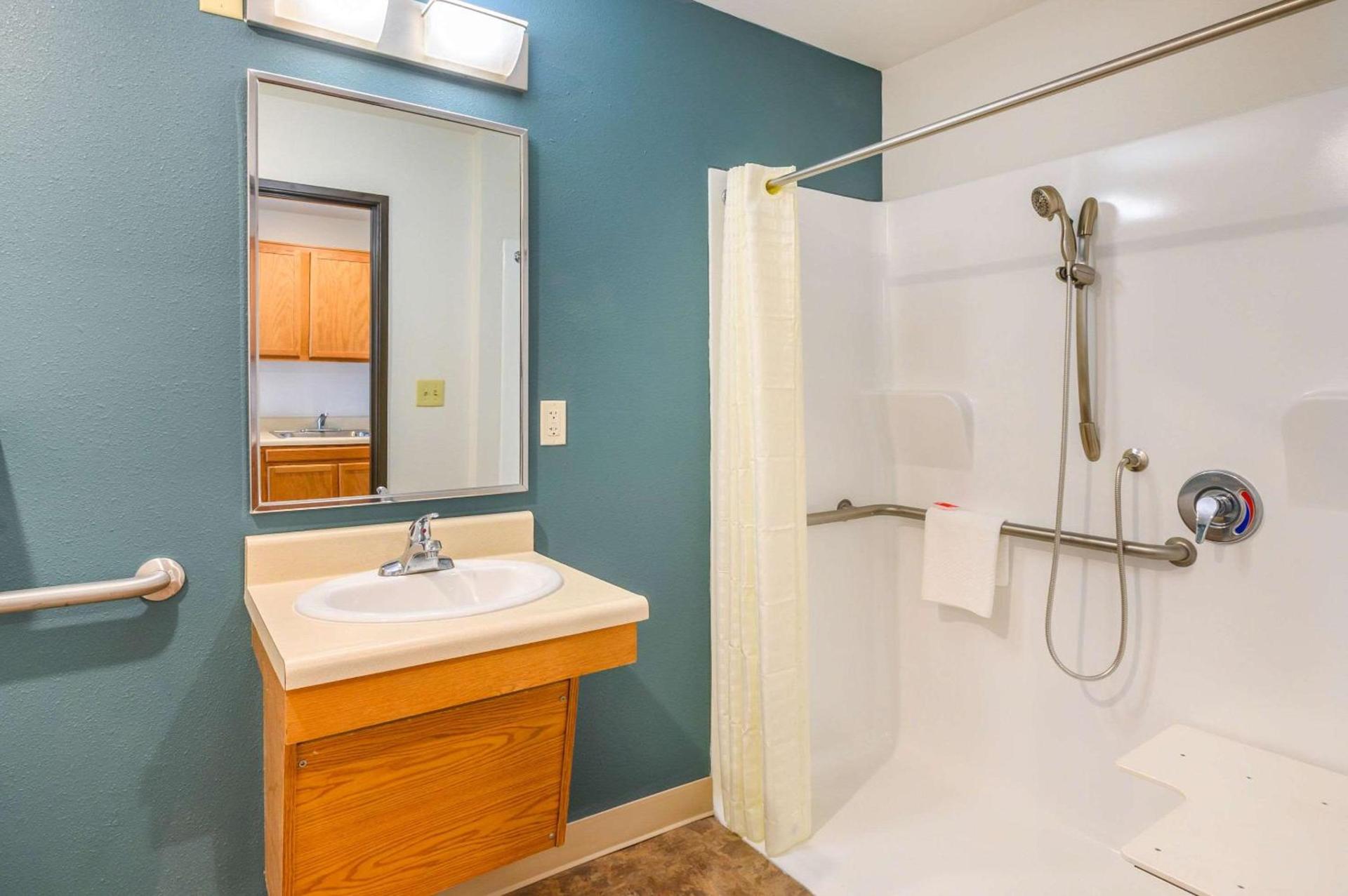 Econo Lodge Hammond photo 14