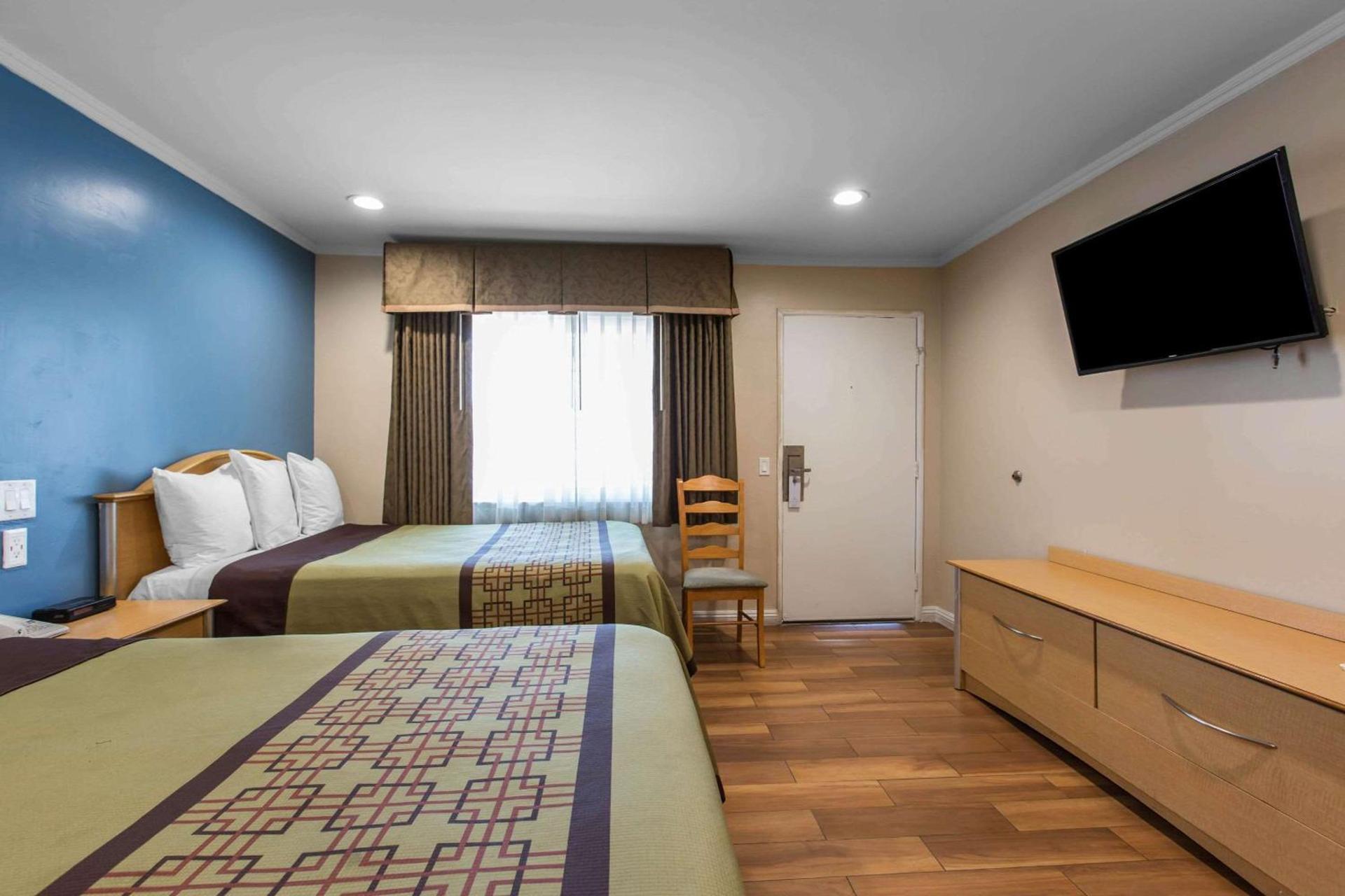 Rodeway Inn Escondido Downtown photo 21