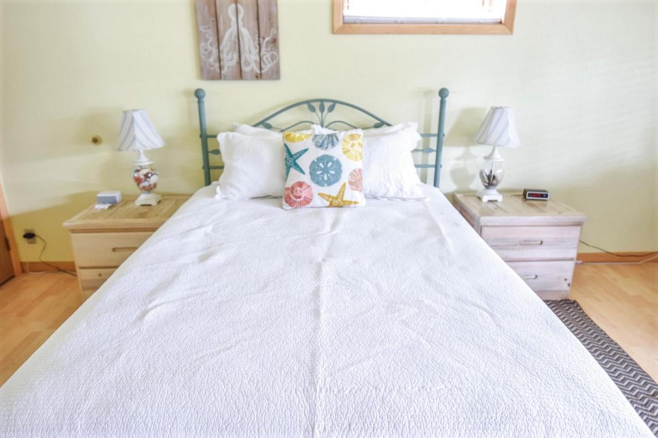 Sea Treasures Inn photo 39