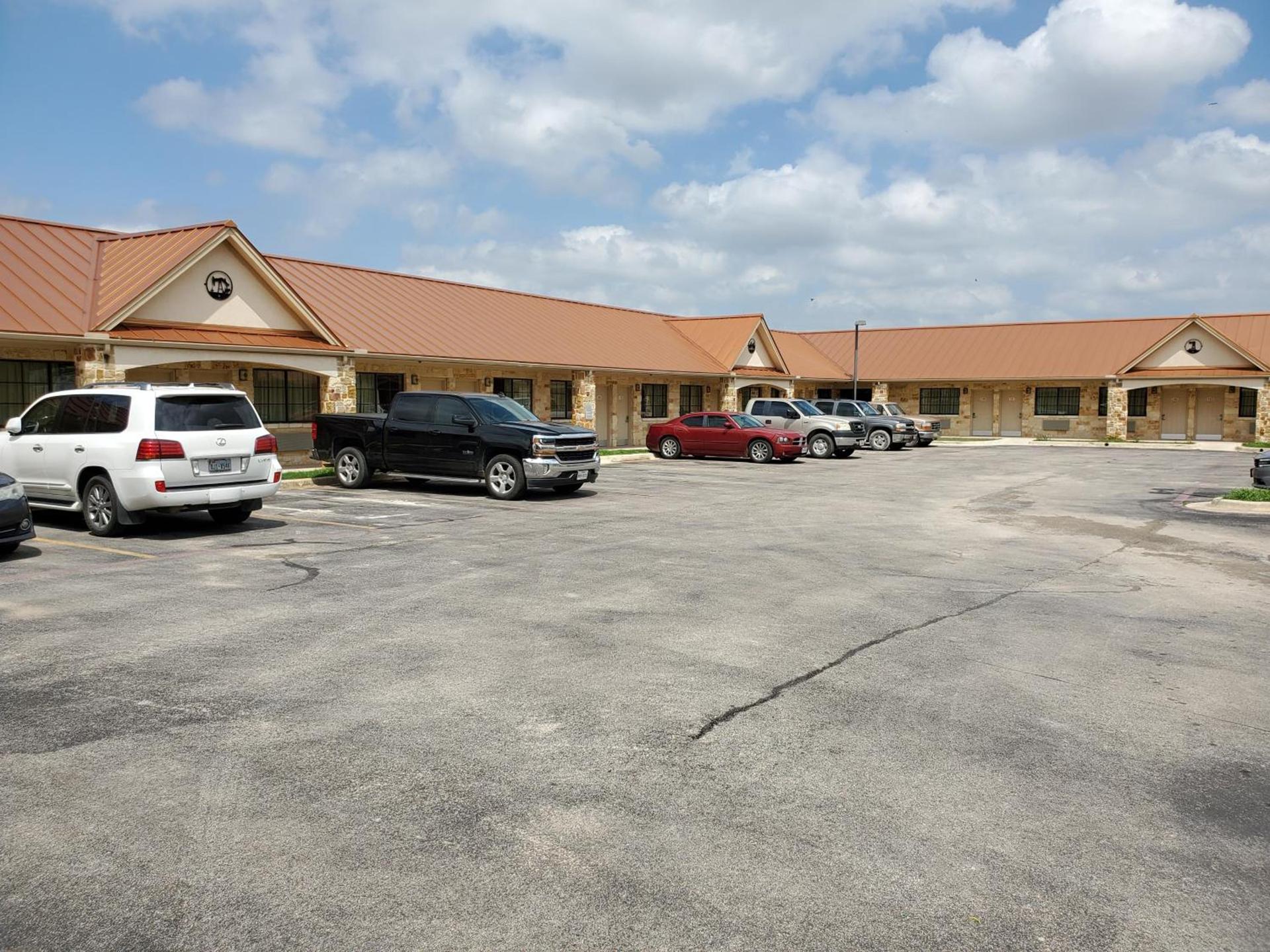 Eagle Ford Inn photo 18