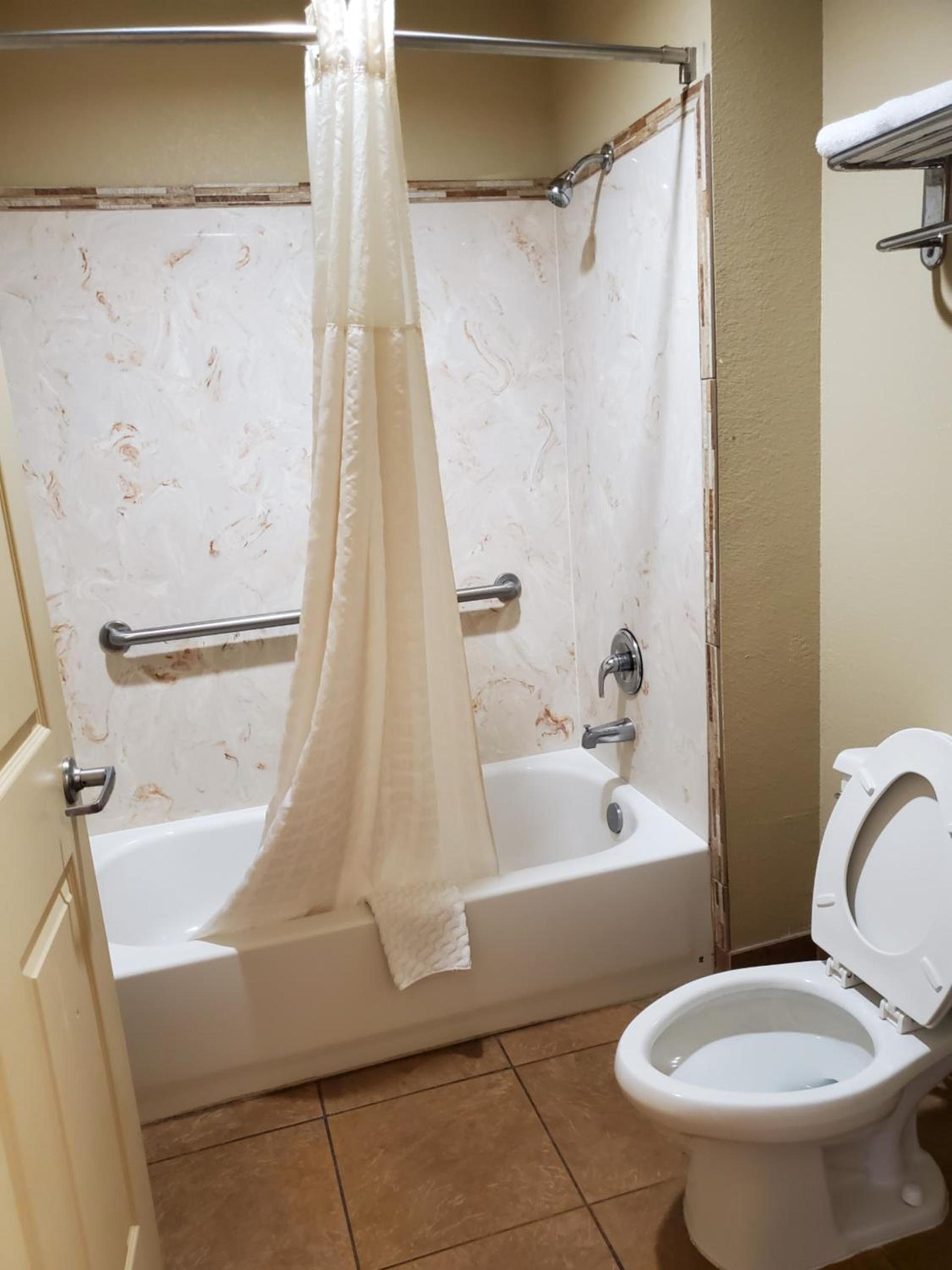 Eagle Ford Inn photo 14