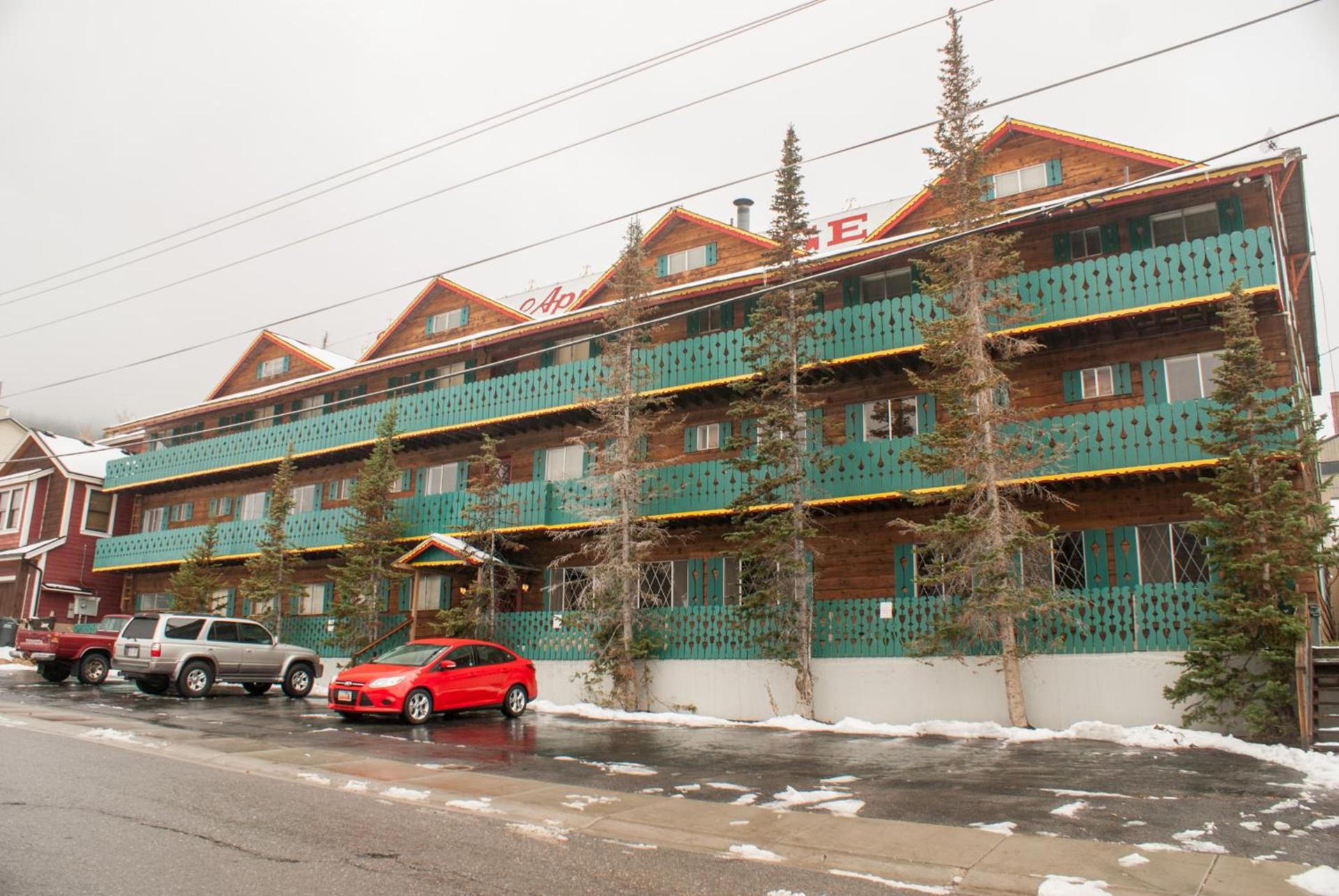 Chateau Apres Lodge photo 16