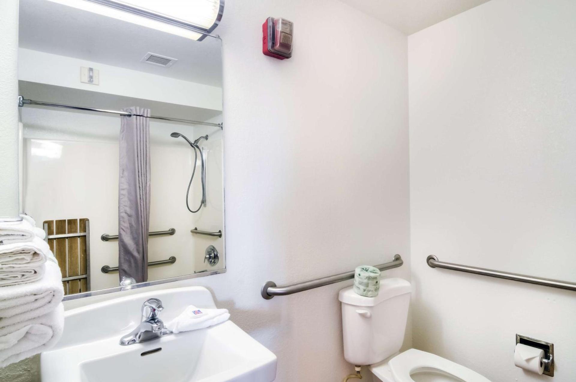 Motel 6-Joliet, IL - Chicago - I-55 photo 38