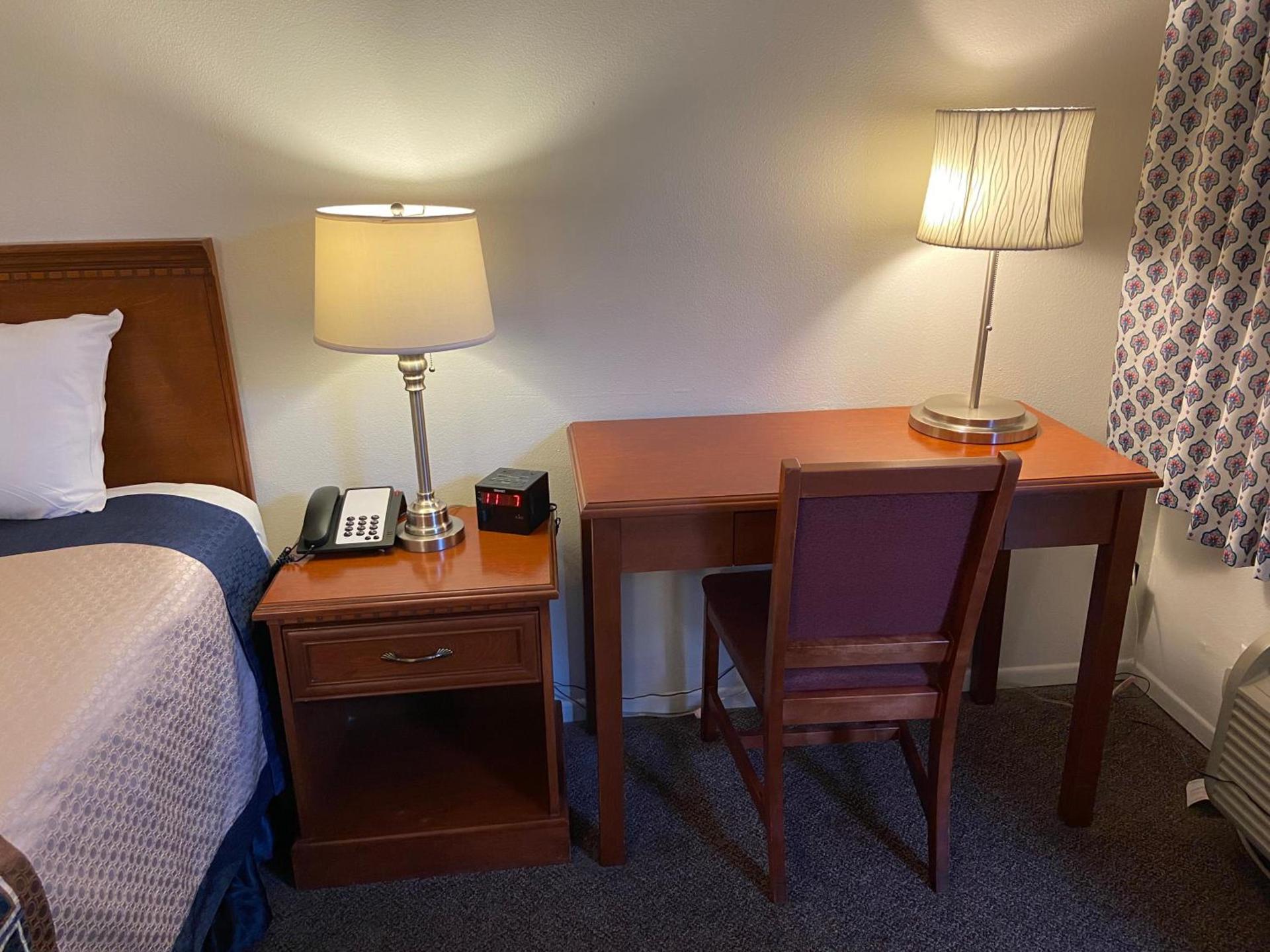 Vantage Point Inn - Woodland Hills photo 9