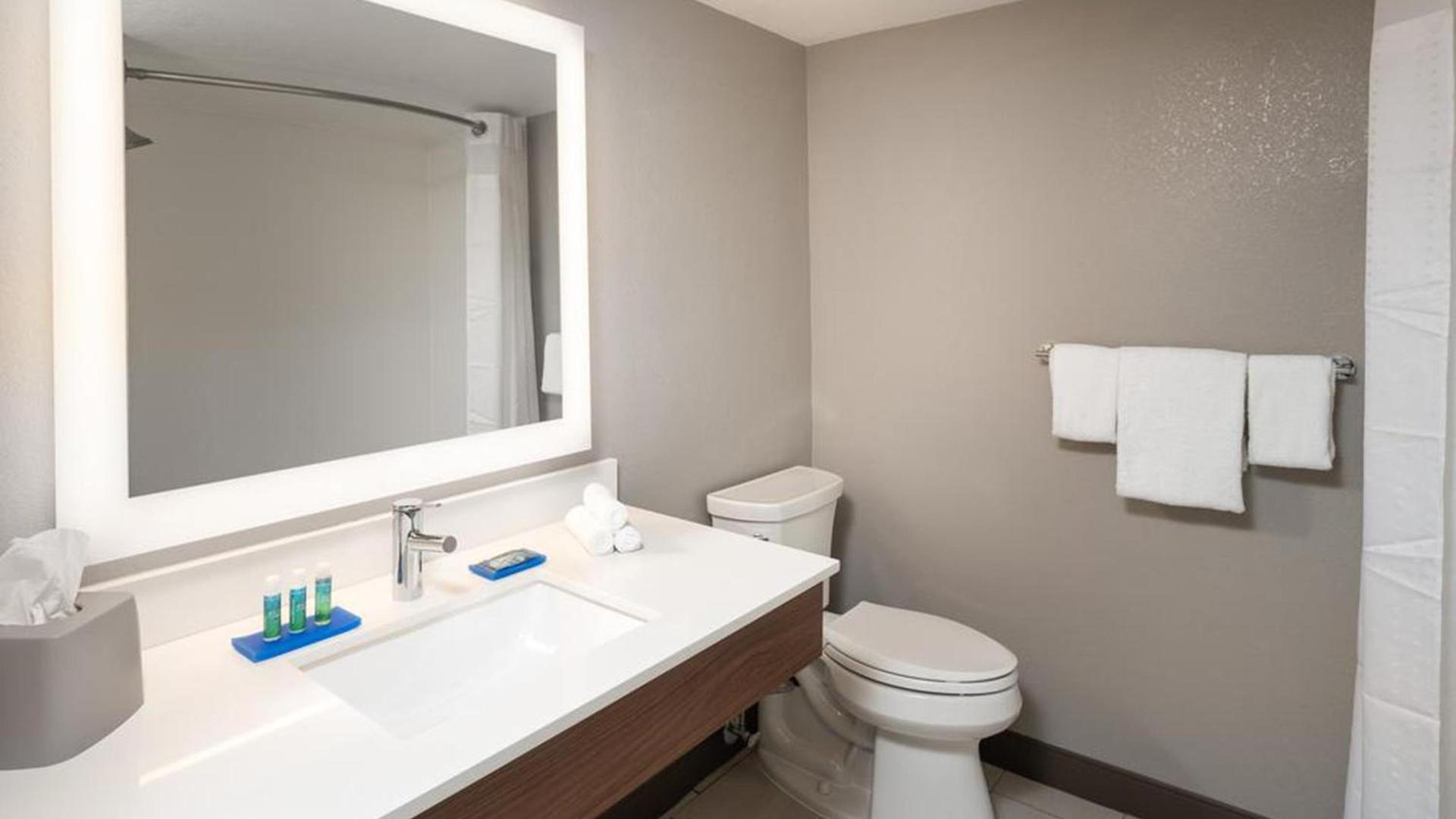 Holiday Inn Express & Suites - Jacksonville W - I295 and I10 by IHG photo 36