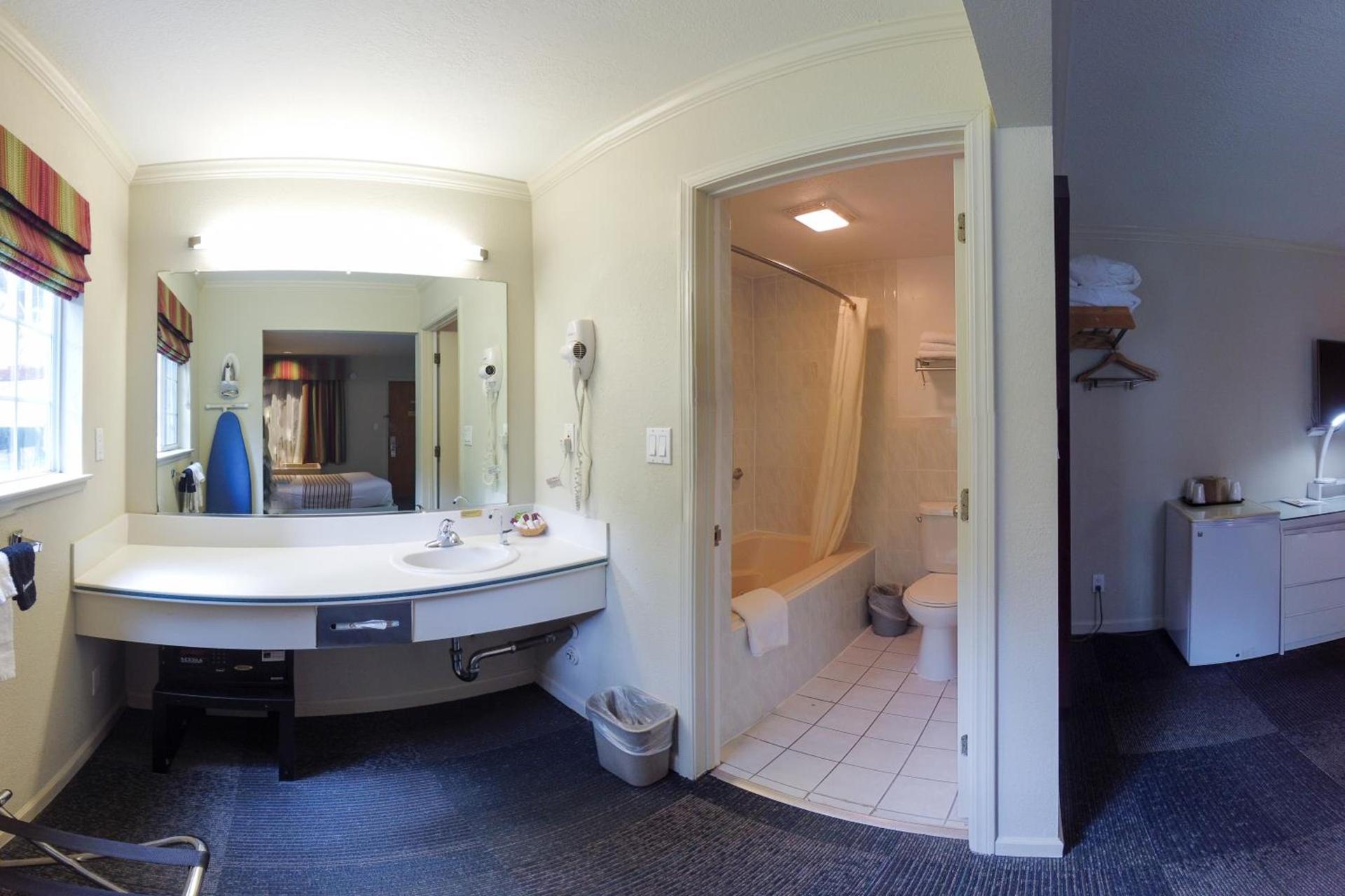 Inn at Golden Gate photo 11