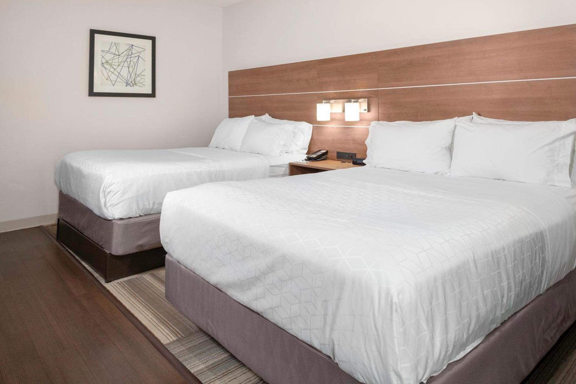 Holiday Inn Express Myrtle Beach-Broadway at the Beach by IHG photo 11