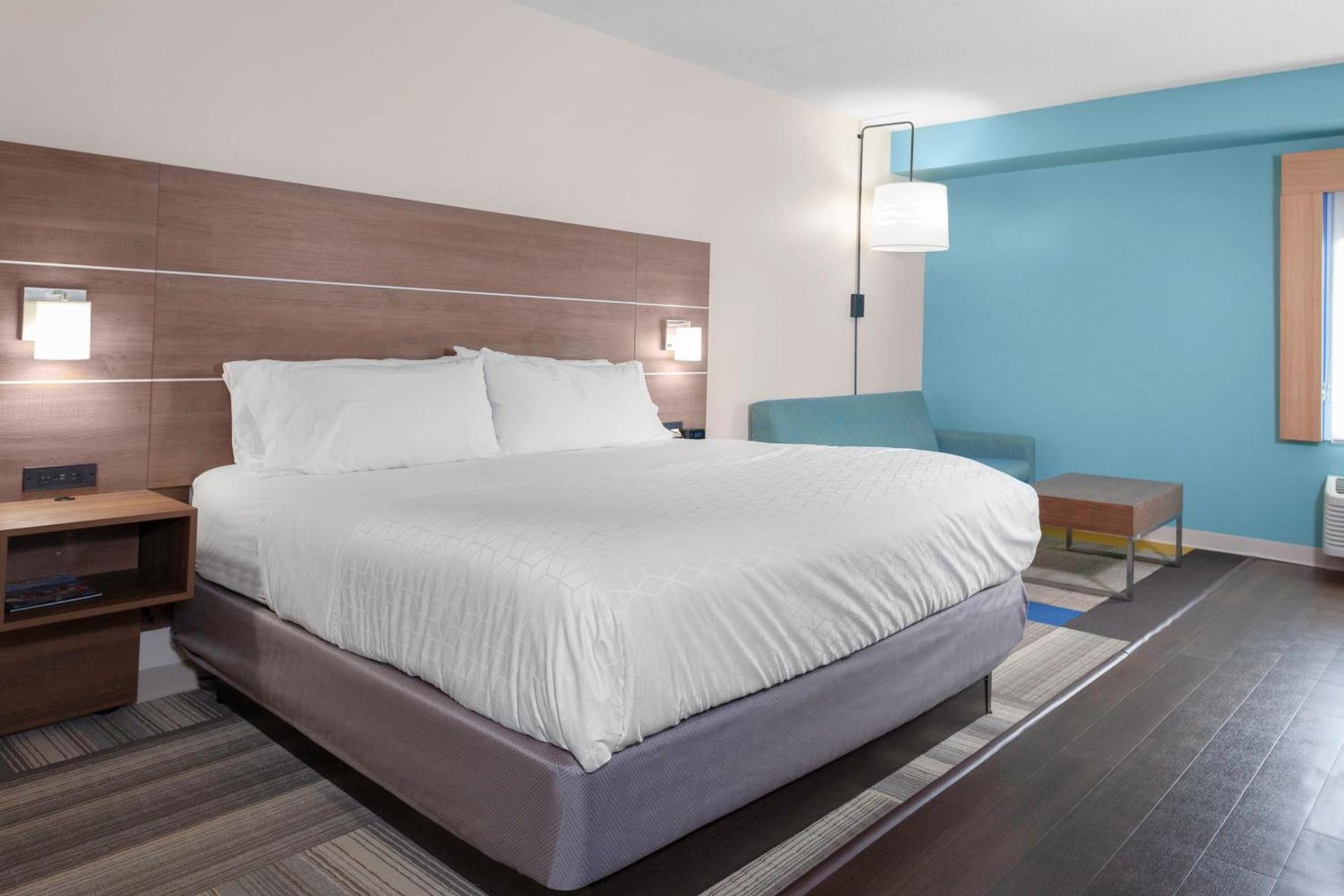 Holiday Inn Express Myrtle Beach-Broadway at the Beach by IHG photo 23