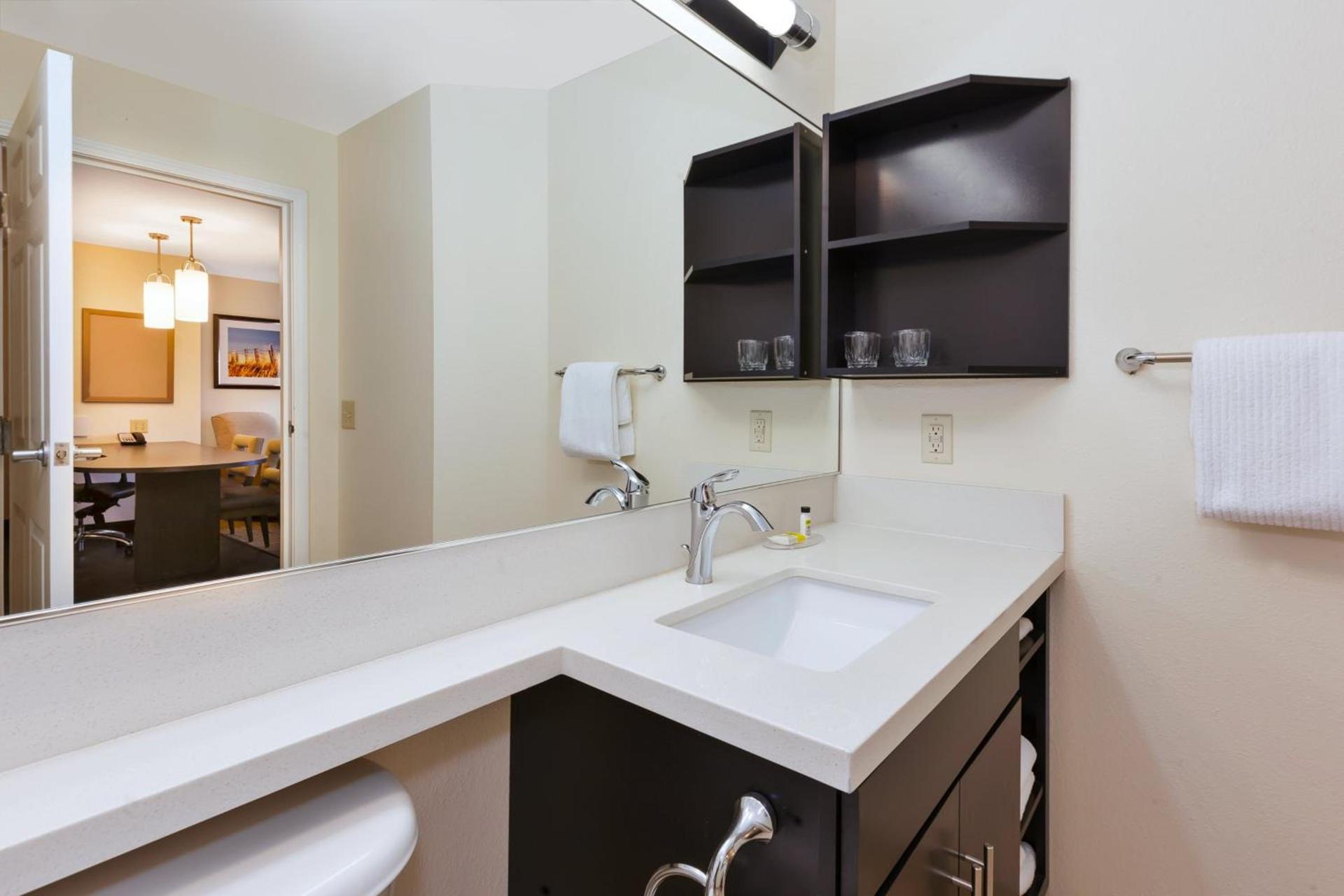 Candlewood Suites Polaris by IHG photo 5