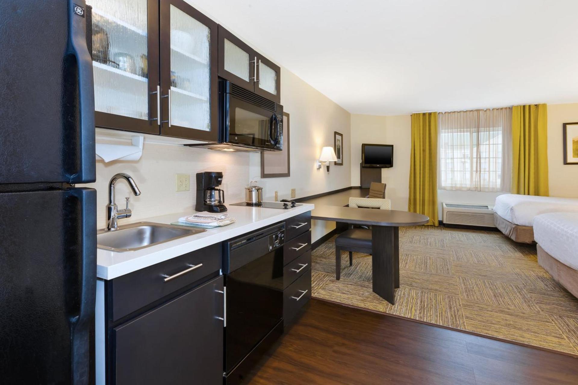 Candlewood Suites Polaris by IHG photo 26