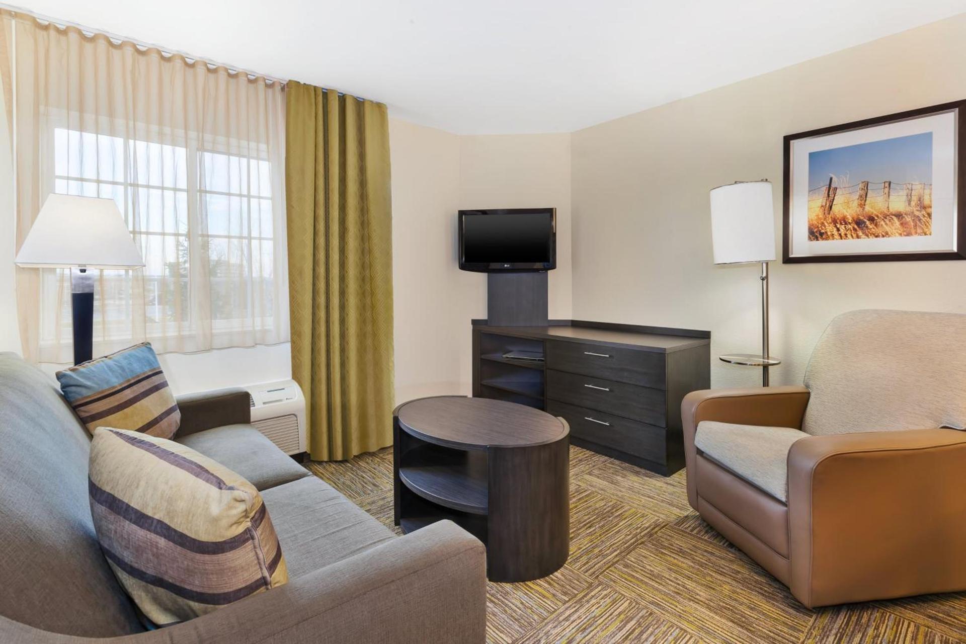 Candlewood Suites Polaris by IHG photo 27