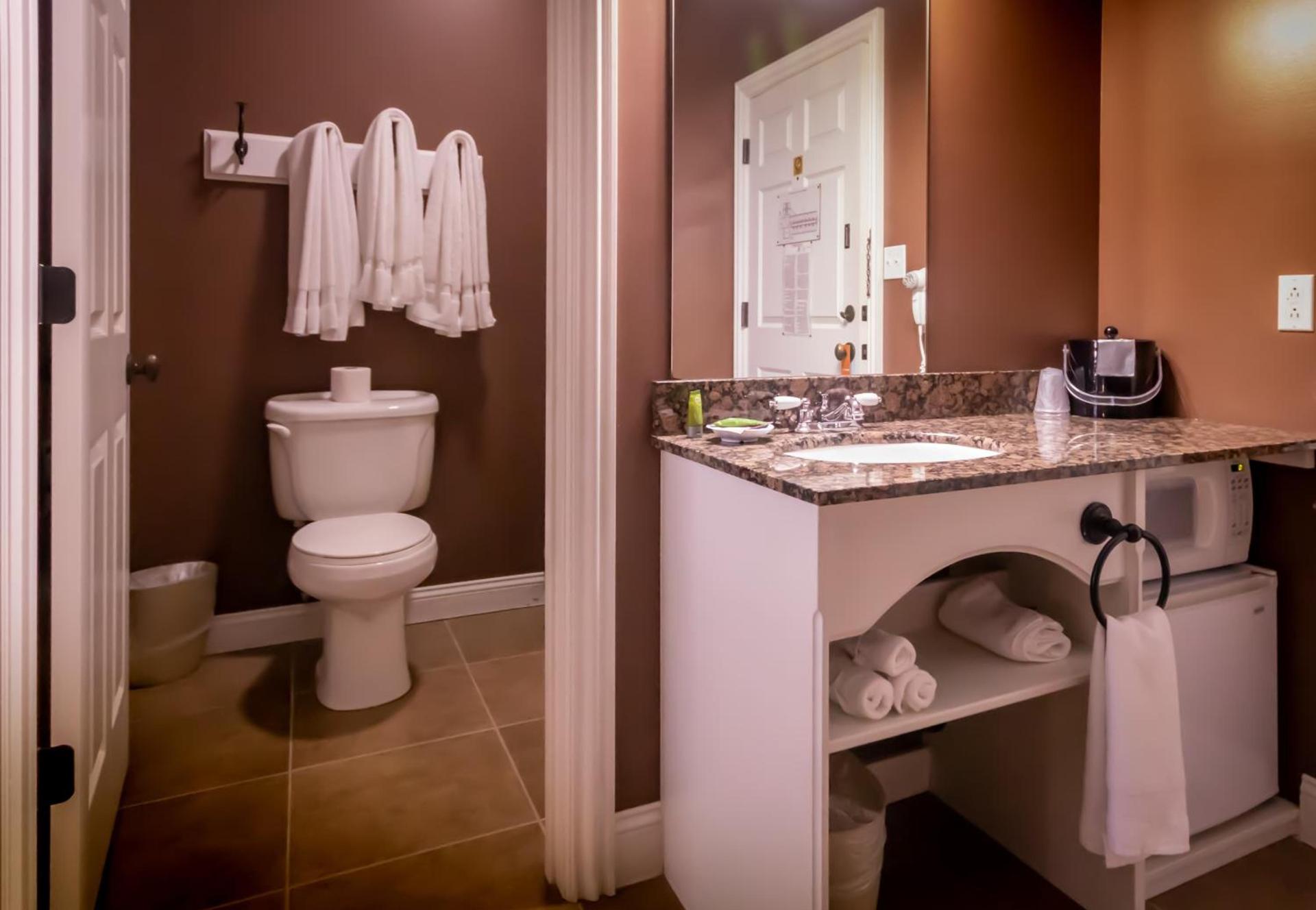 Depot Inn & Suites photo 35